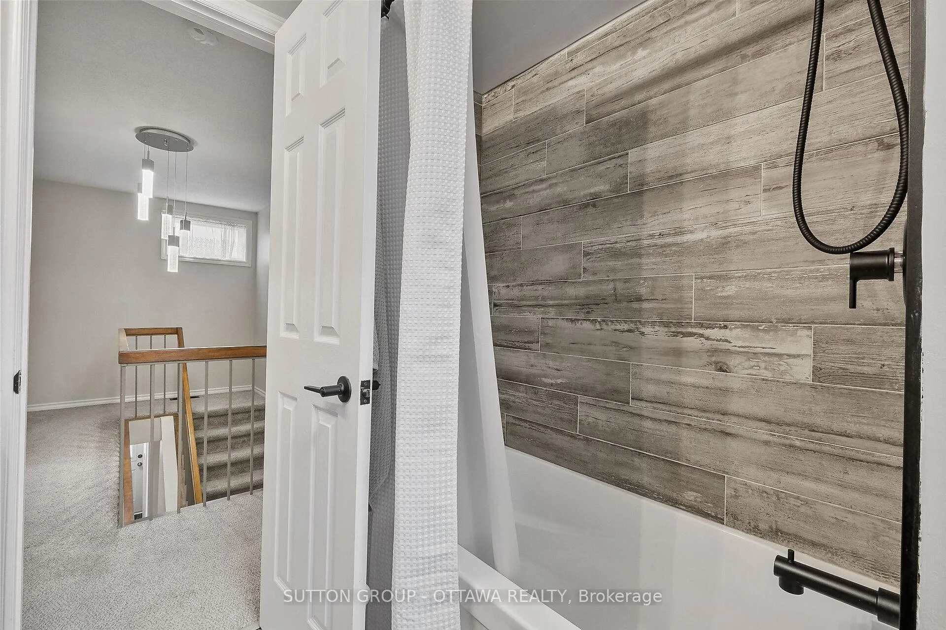 Photo 30 of 238 Park Grove Drive, Ottawa, Queenswood Heights South — HOMEH