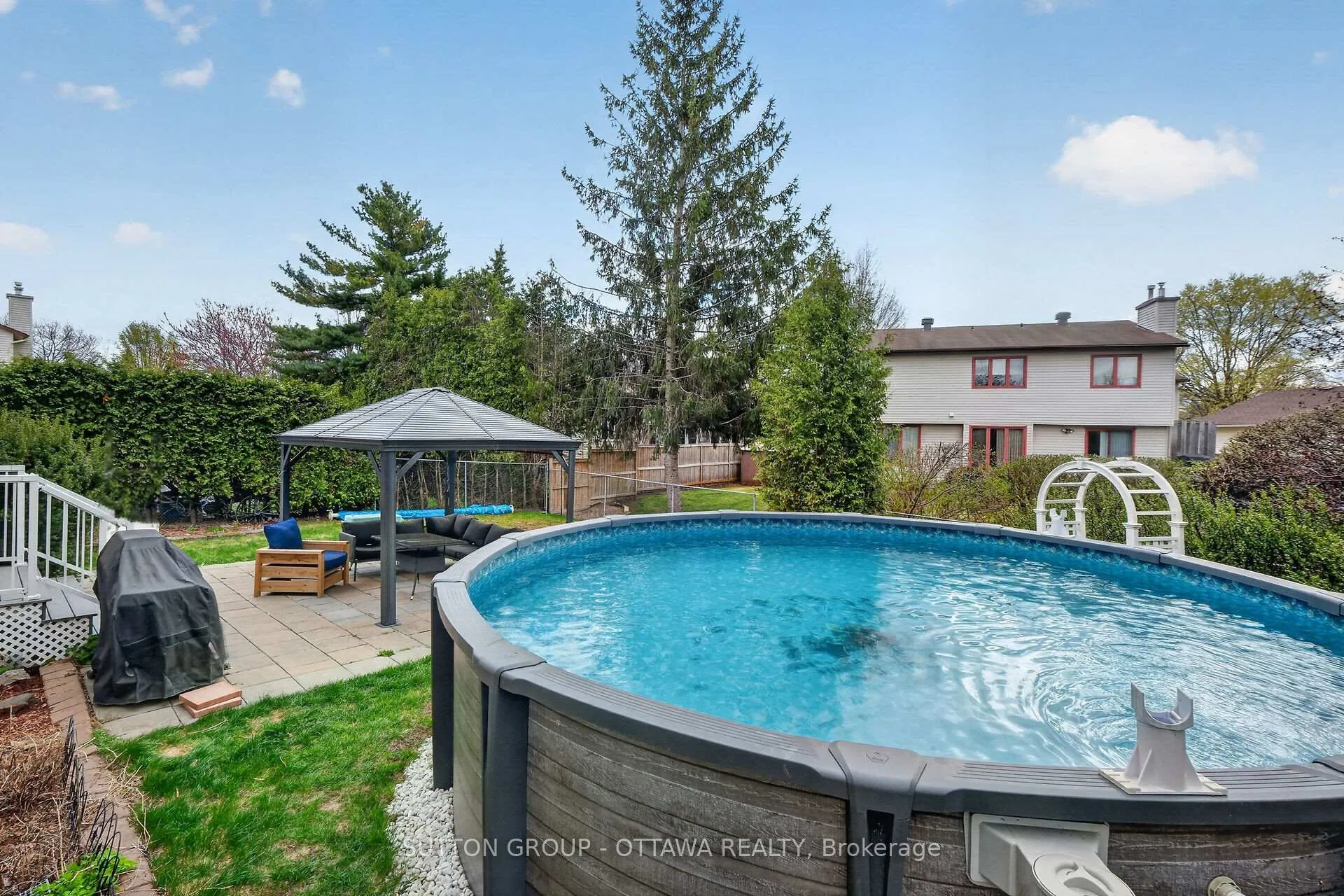 Photo 40 of 238 Park Grove Drive, Ottawa, Queenswood Heights South — HOMEH