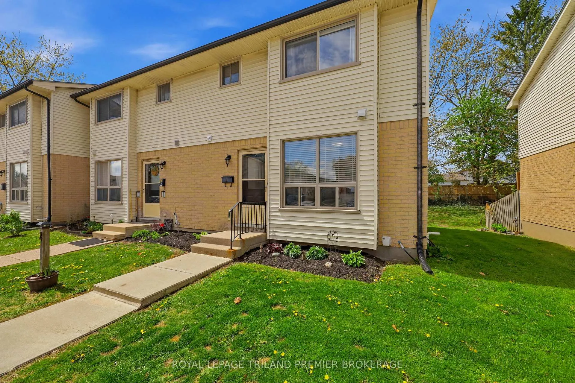 Front of Unit 4, 135 Belmont Drive