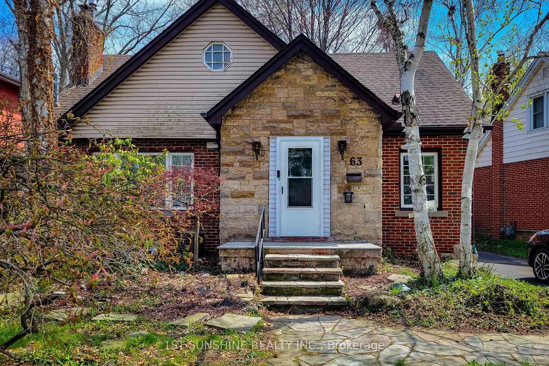 Photo 2 of 63 Binkley Crescent, Hamilton, Ainslie Wood — HOMEH