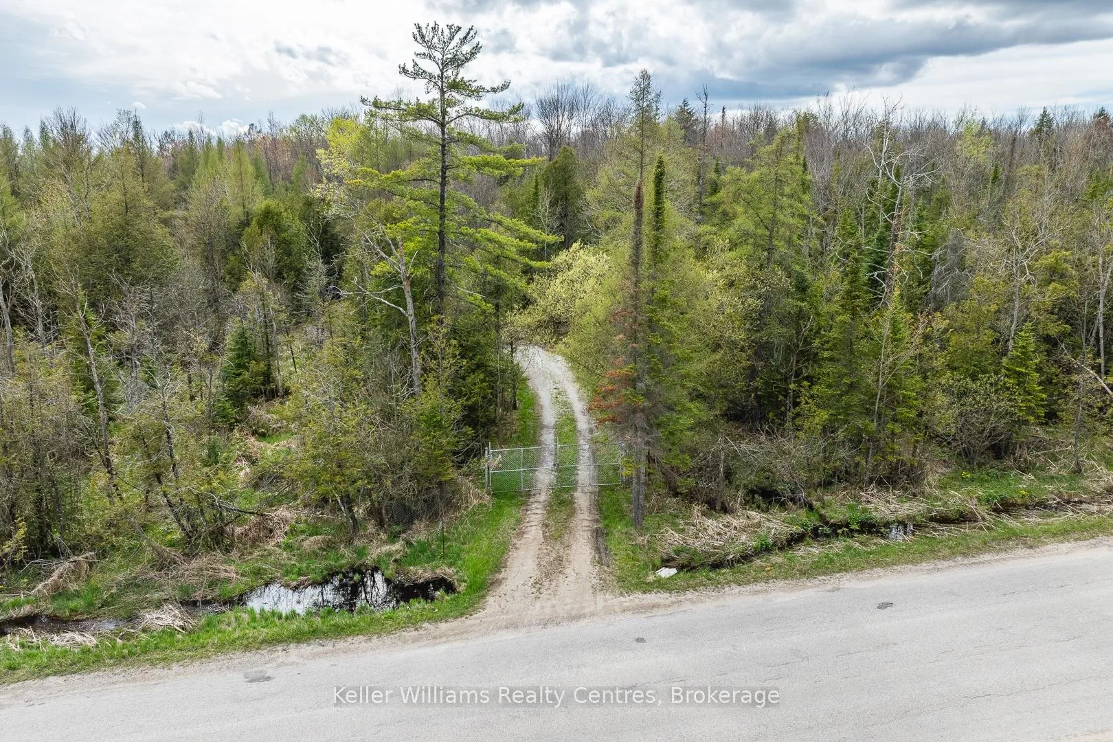 Photo 37 of 033820 Sideroad 5 NDR, West Grey — HOMEH