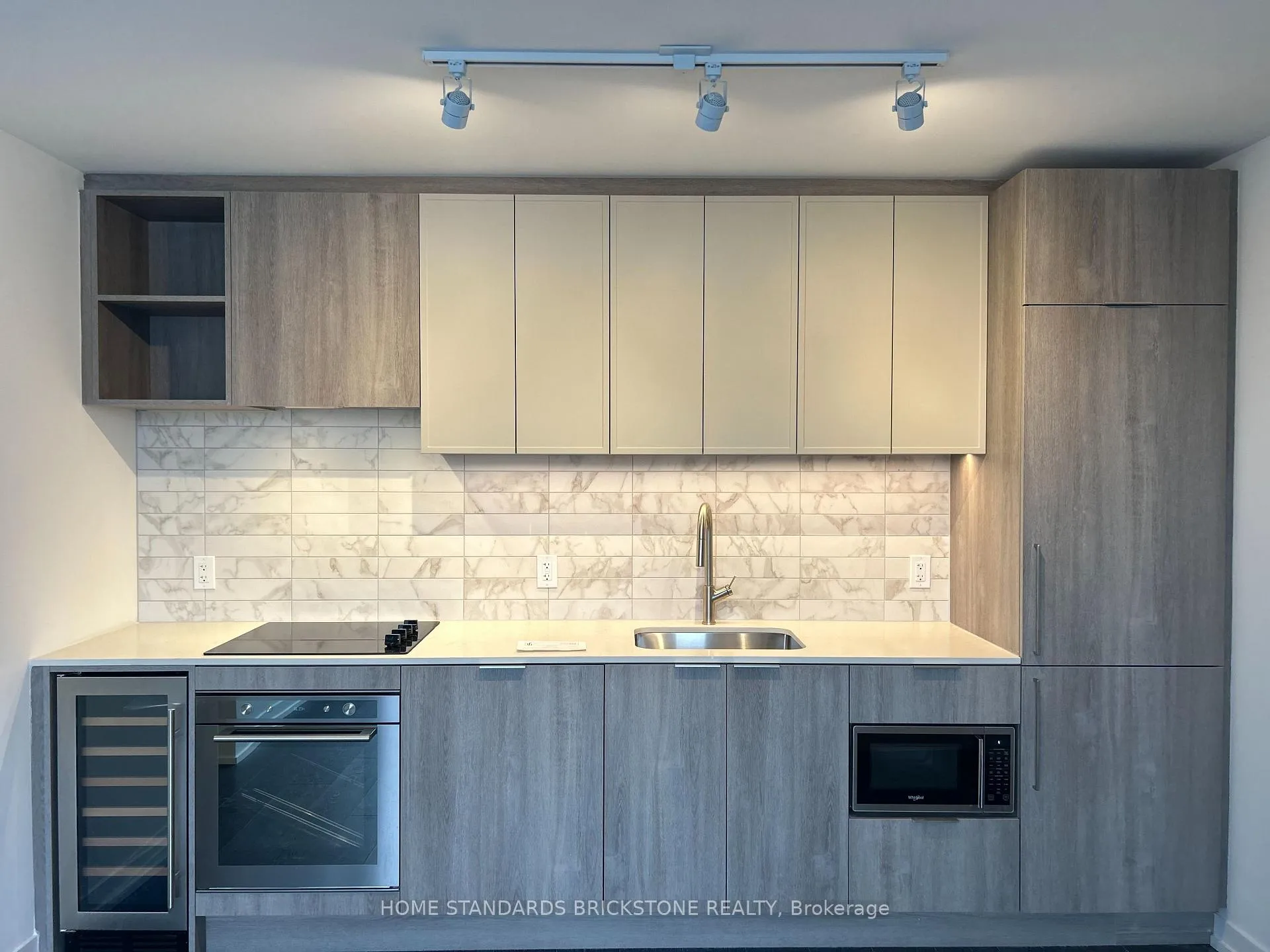 Photo 6 of Unit 630, 2020 Bathurst Street, Toronto, Humewood-Cedarvale — HOMEH