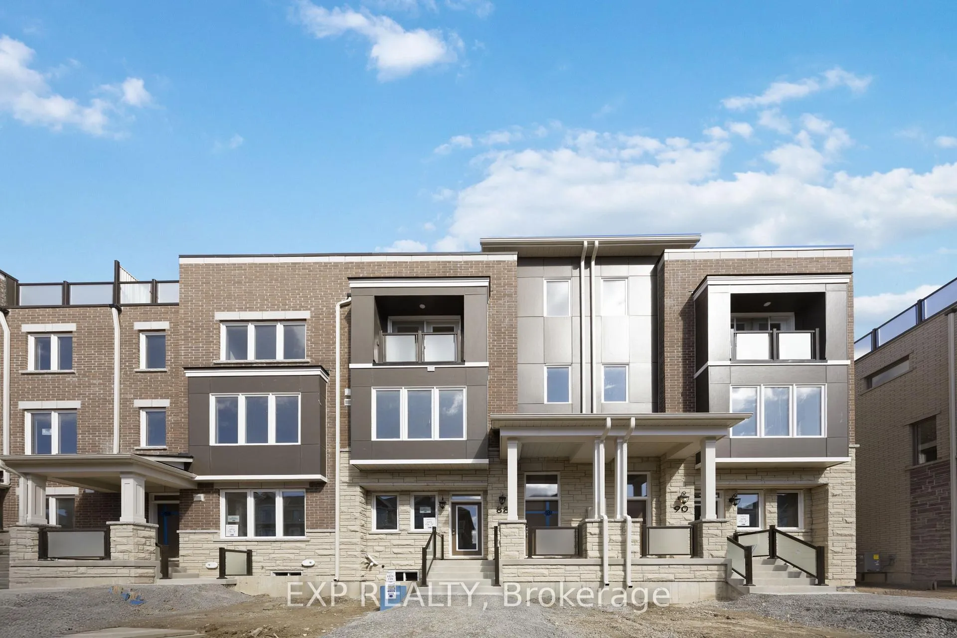 Photo 2 of 88 Avani Avenue, Markham, Rural Markham — HOMEH