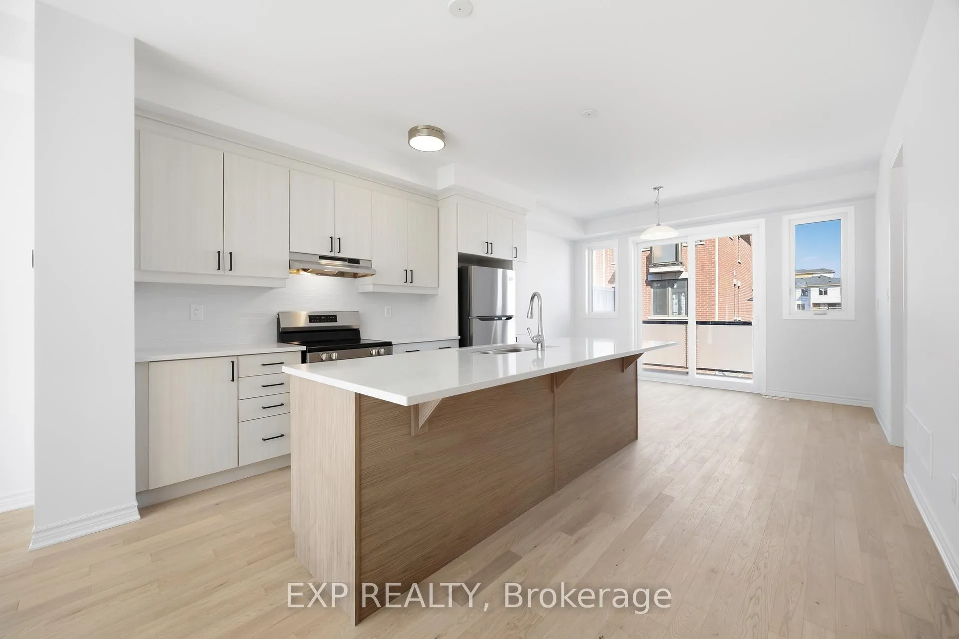 Photo 10 of 88 Avani Avenue, Markham, Rural Markham — HOMEH