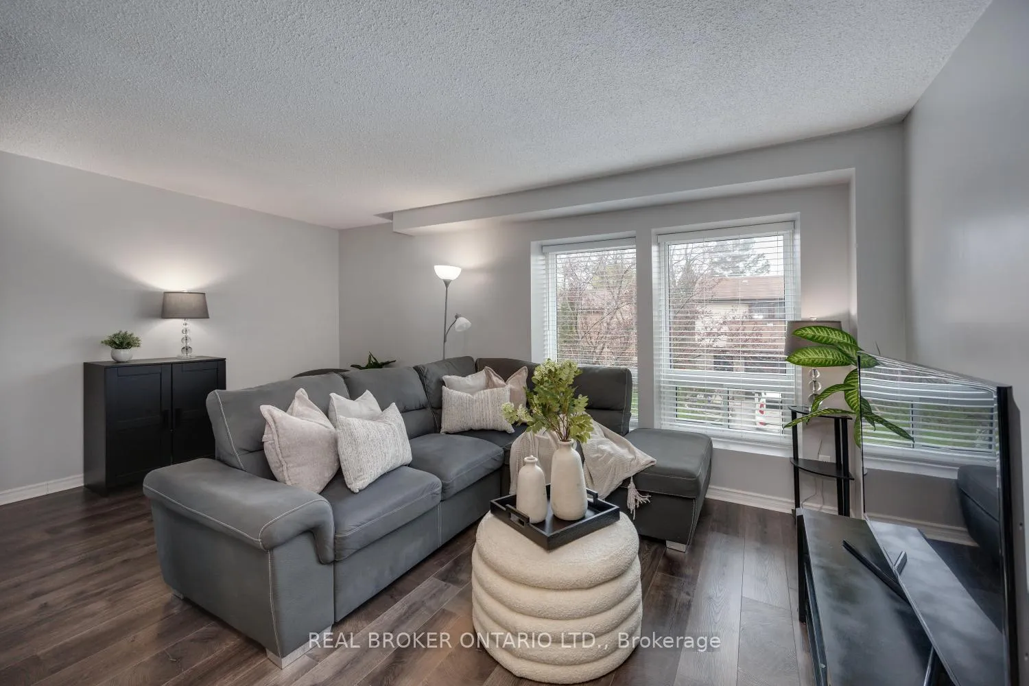 Photo 11 of Unit 30, 220 Ormond Drive, Oshawa, Samac — HOMEH