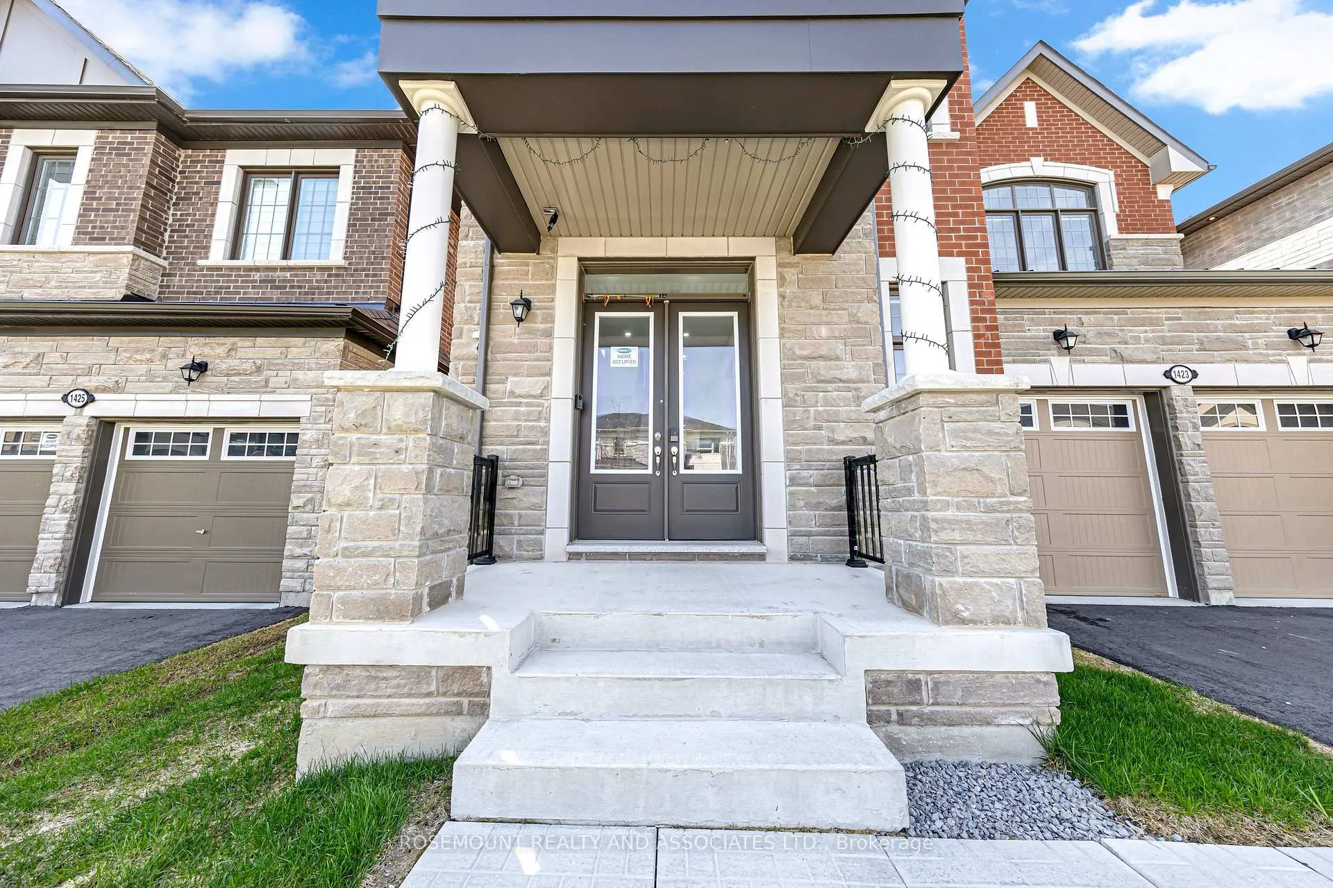 Photo 3 of 1423 Swallowtail Lane, Pickering, Rural Pickering — HOMEH
