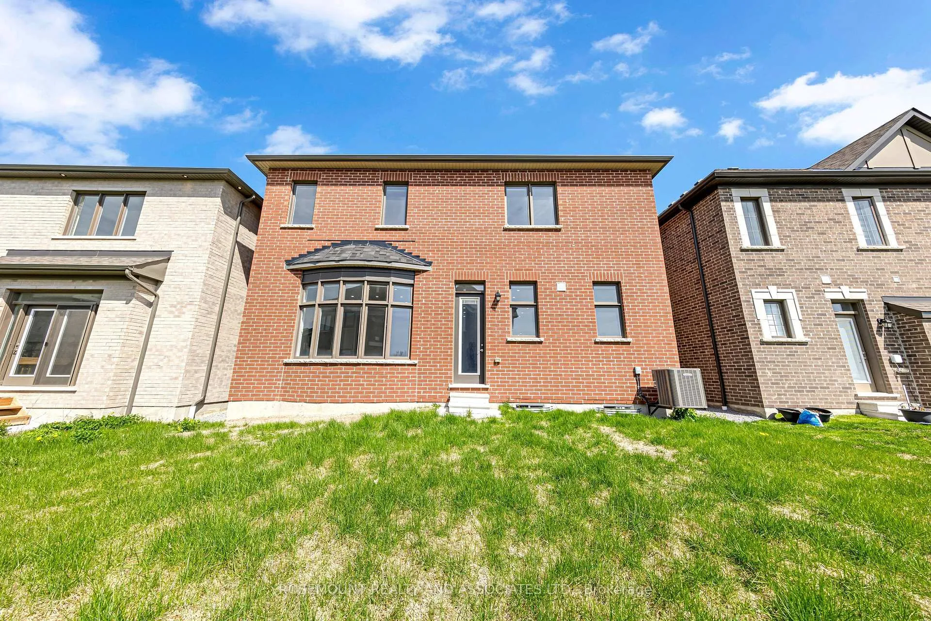Photo 4 of 1423 Swallowtail Lane, Pickering, Rural Pickering — HOMEH
