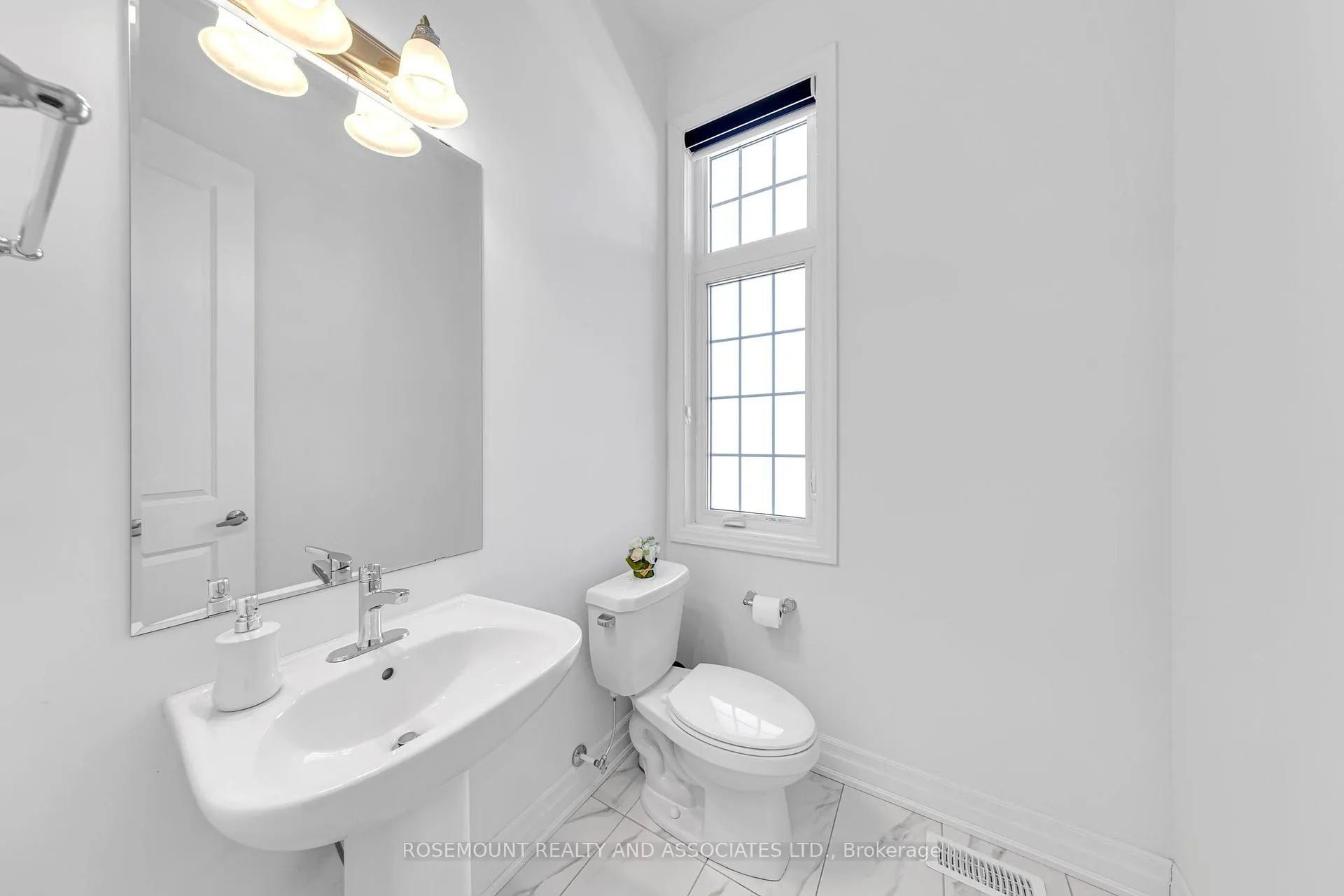 Photo 8 of 1423 Swallowtail Lane, Pickering, Rural Pickering — HOMEH