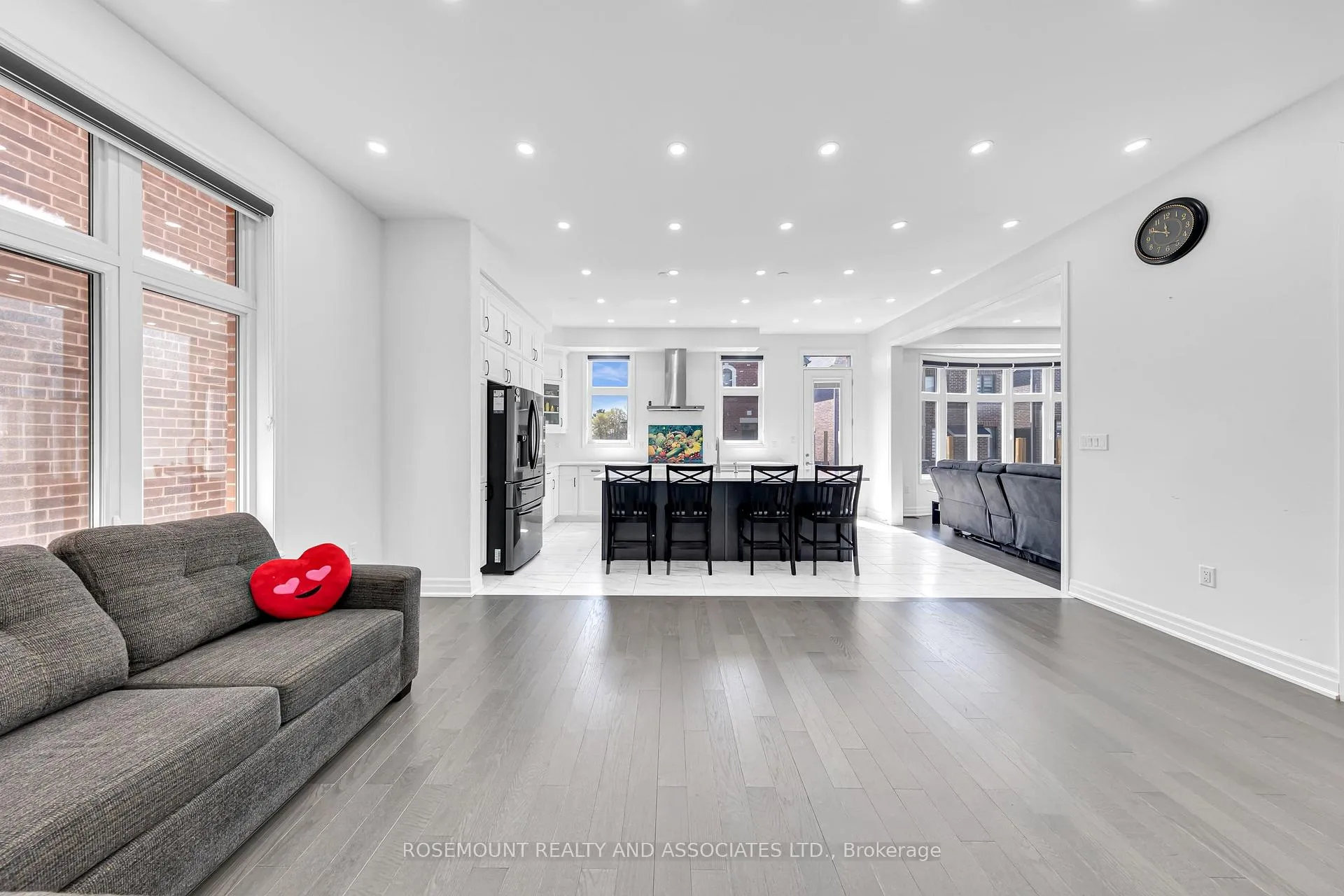 Photo 11 of 1423 Swallowtail Lane, Pickering, Rural Pickering — HOMEH
