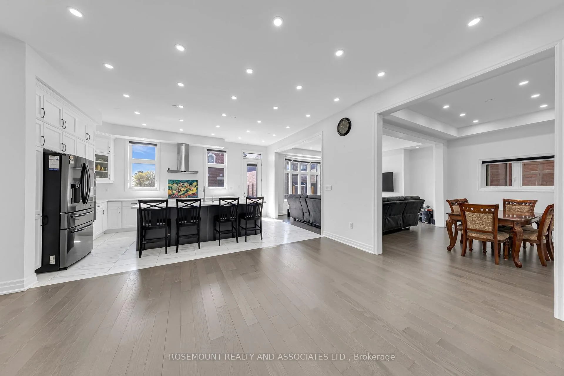 Photo 12 of 1423 Swallowtail Lane, Pickering, Rural Pickering — HOMEH