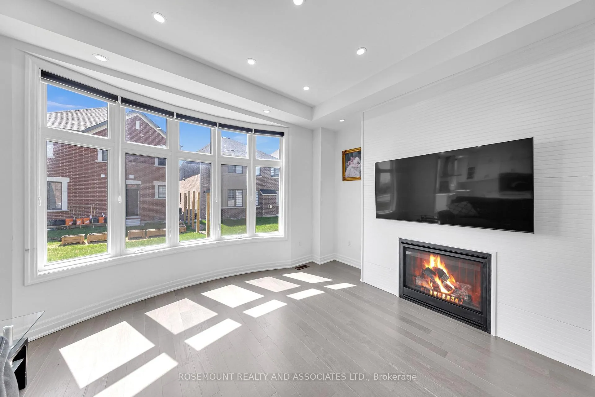 Photo 21 of 1423 Swallowtail Lane, Pickering, Rural Pickering — HOMEH
