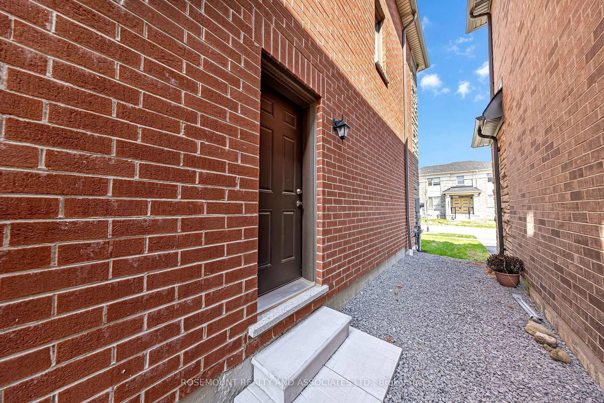 Photo 45 of 1423 Swallowtail Lane, Pickering, Rural Pickering — HOMEH