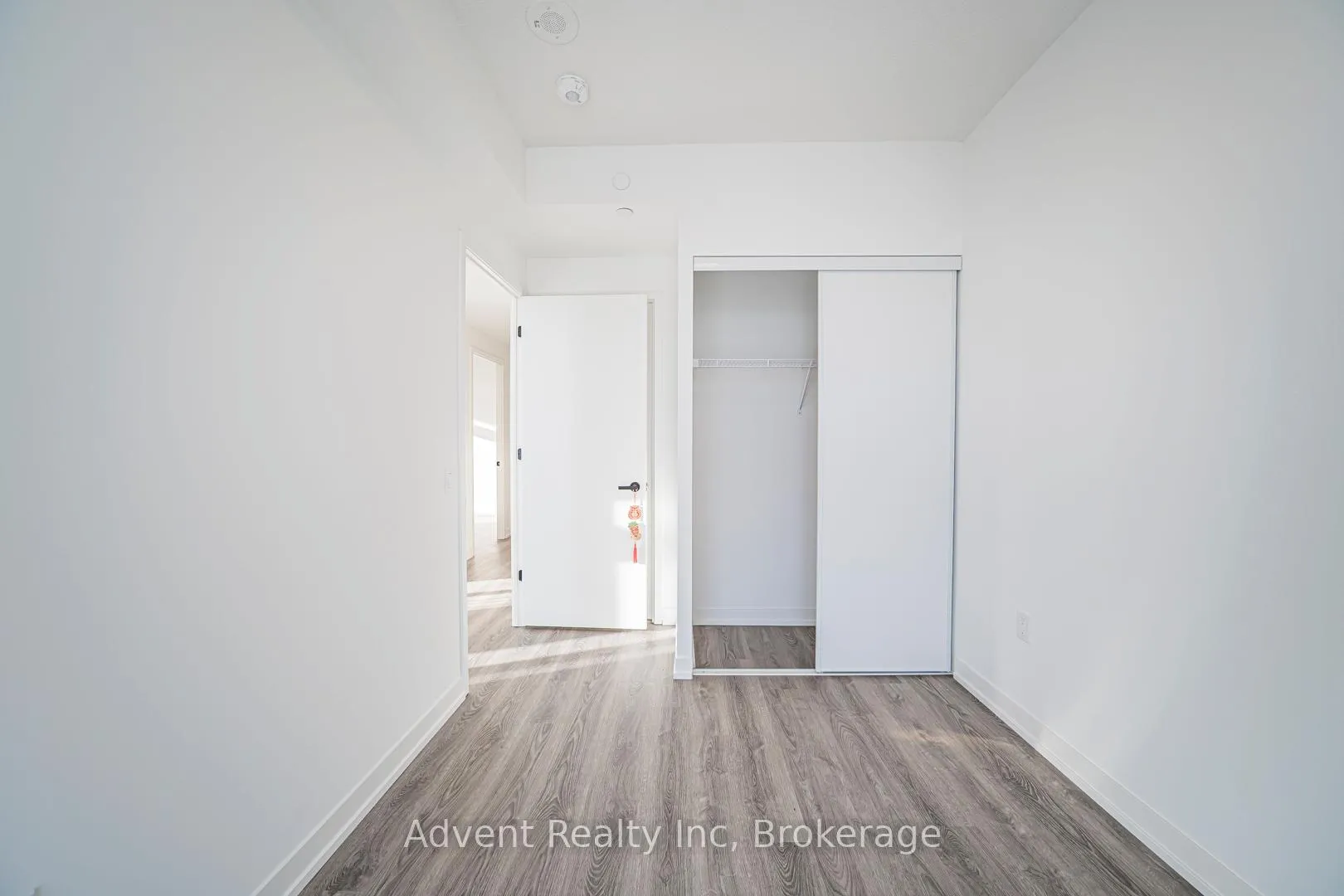 Photo 14 of Unit 5512, 8 Interchange Way, Vaughan, Vaughan Corporate Centre — HOMEH