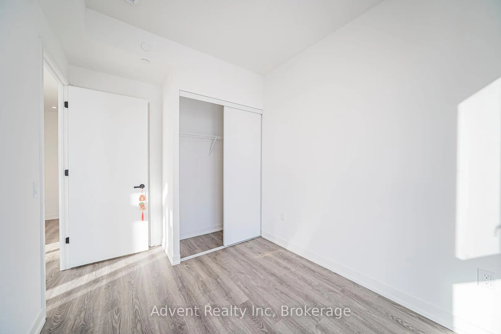 Photo 15 of Unit 5512, 8 Interchange Way, Vaughan, Vaughan Corporate Centre — HOMEH