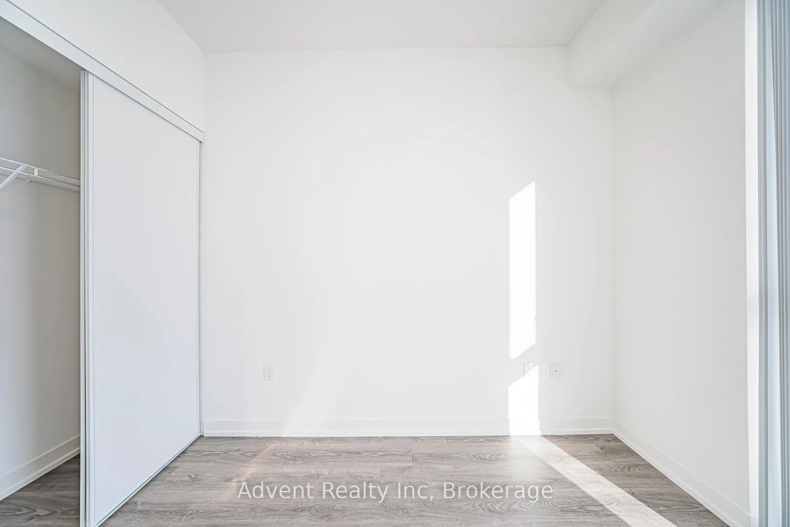 Photo 16 of Unit 5512, 8 Interchange Way, Vaughan, Vaughan Corporate Centre — HOMEH
