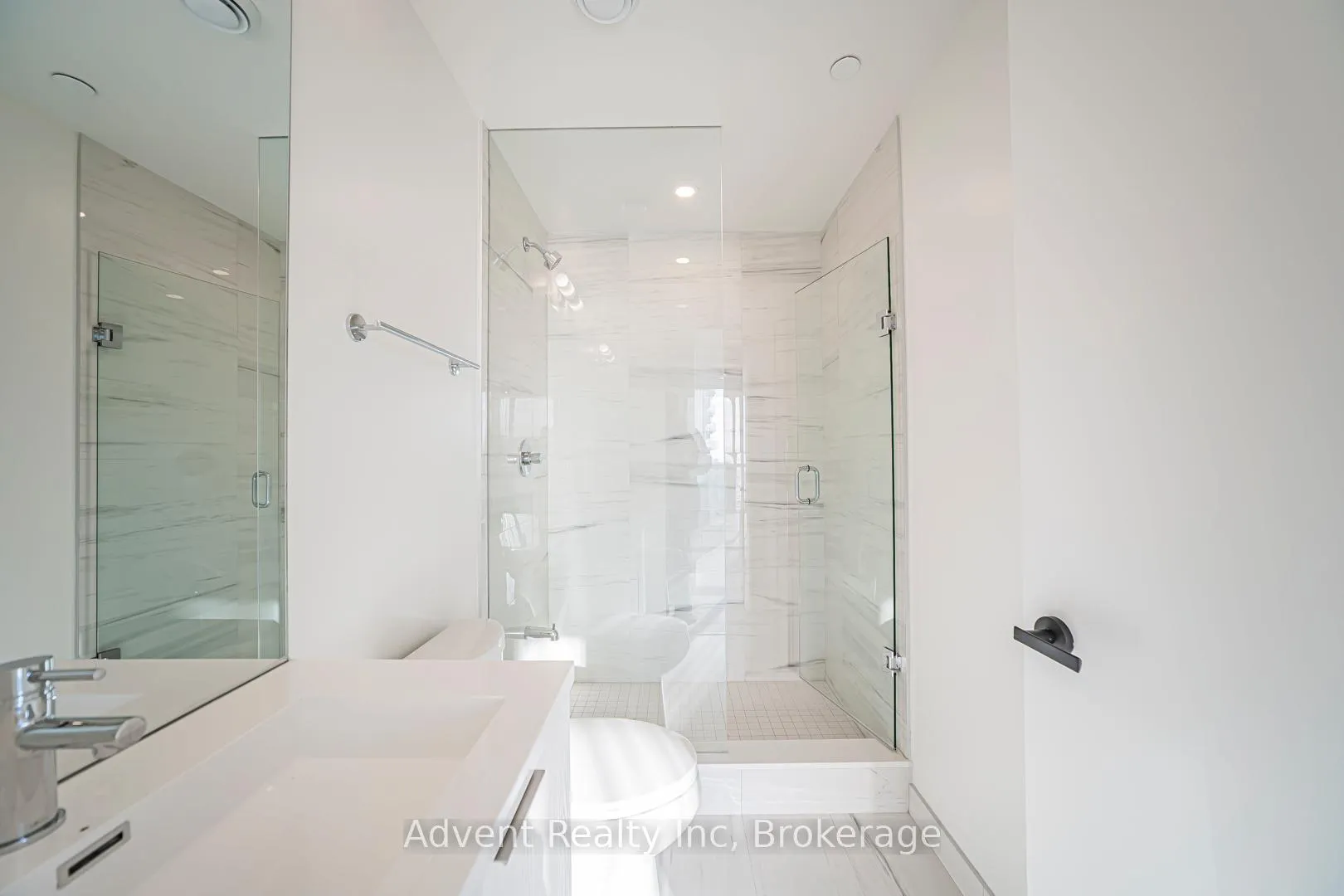 Photo 20 of Unit 5512, 8 Interchange Way, Vaughan, Vaughan Corporate Centre — HOMEH