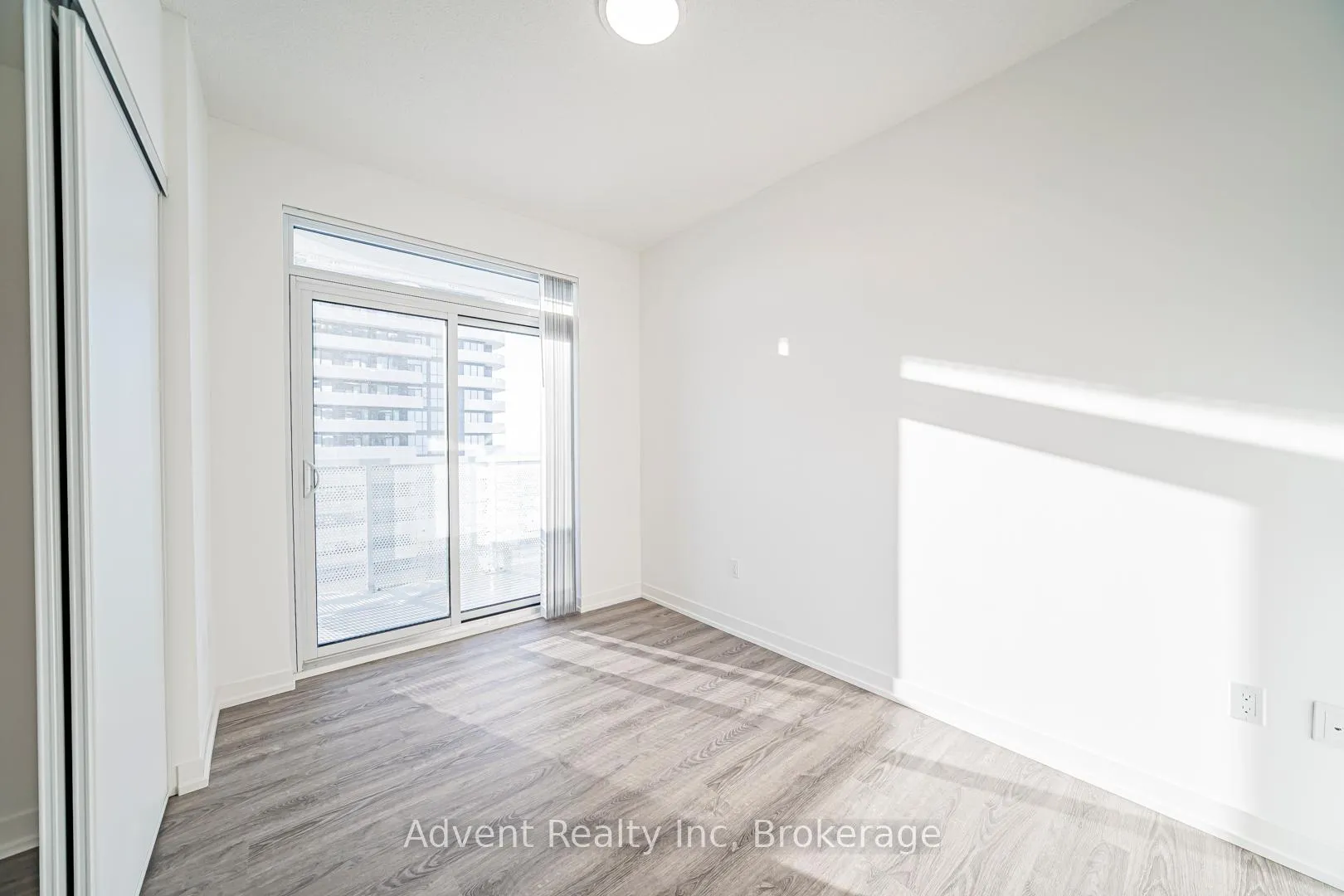 Photo 21 of Unit 5512, 8 Interchange Way, Vaughan, Vaughan Corporate Centre — HOMEH