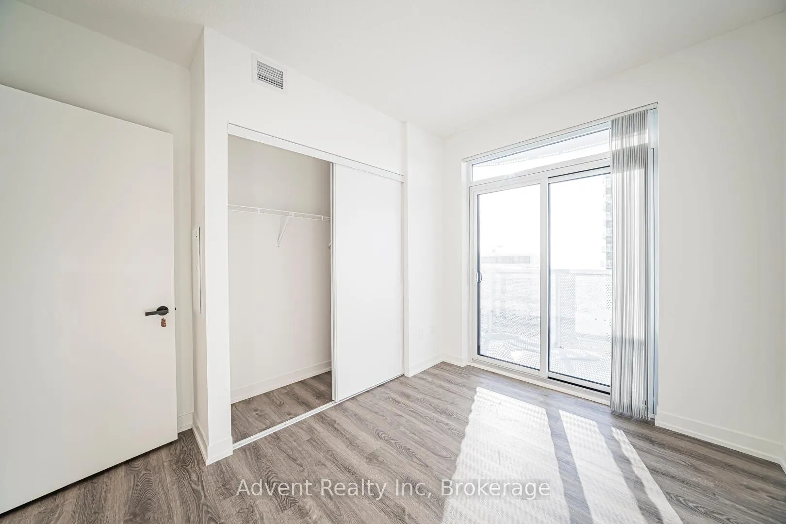 Photo 26 of Unit 5512, 8 Interchange Way, Vaughan, Vaughan Corporate Centre — HOMEH