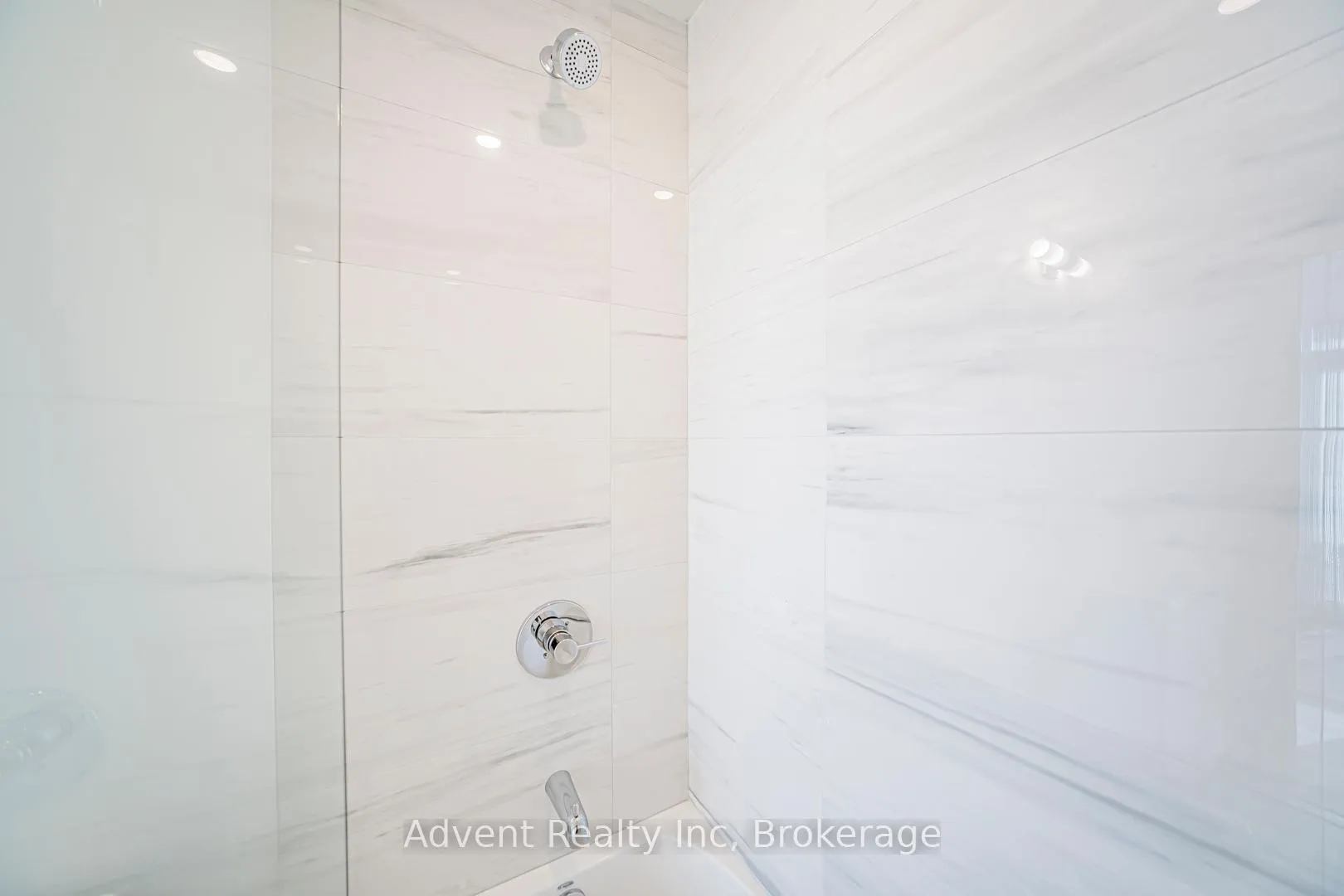 Photo 29 of Unit 5512, 8 Interchange Way, Vaughan, Vaughan Corporate Centre — HOMEH