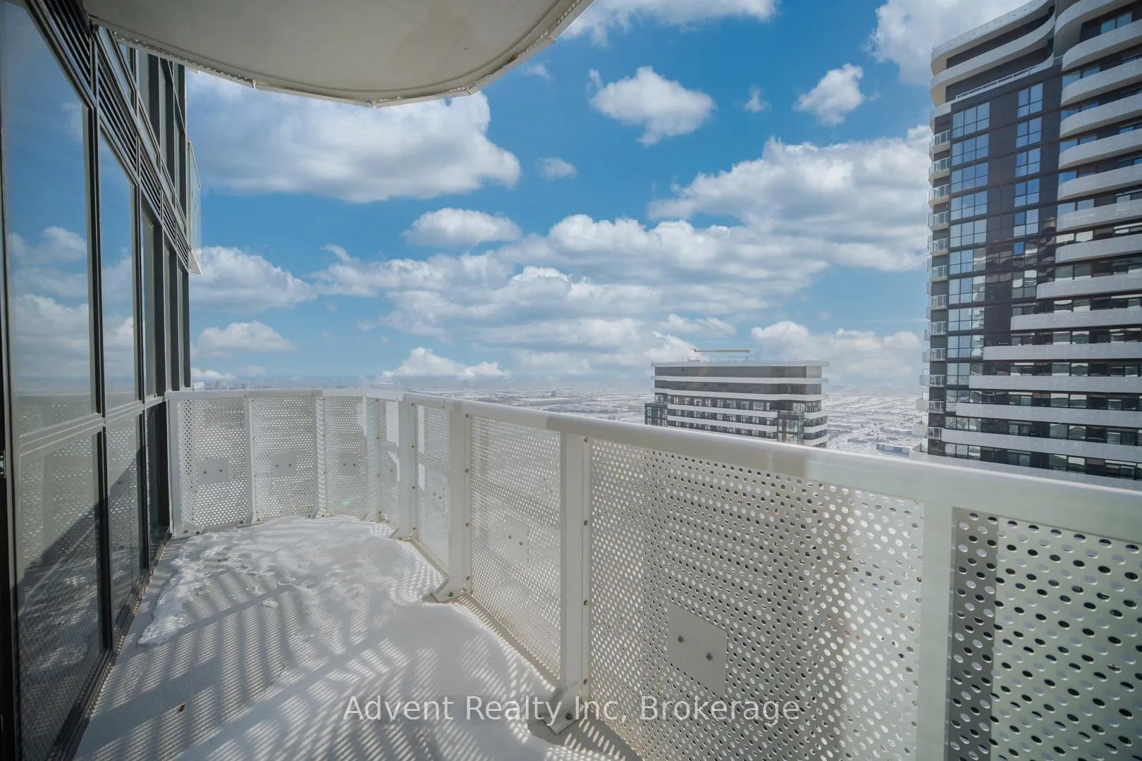 Photo 38 of Unit 5512, 8 Interchange Way, Vaughan, Vaughan Corporate Centre — HOMEH