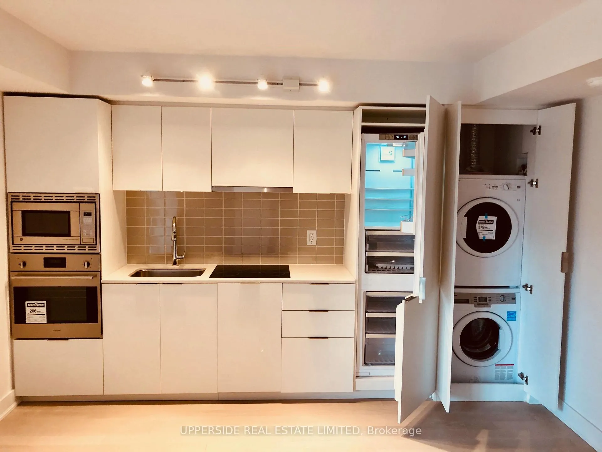 Photo 5 of Unit 207, 955 Bay Street, Toronto, Bay Street Corridor — HOMEH