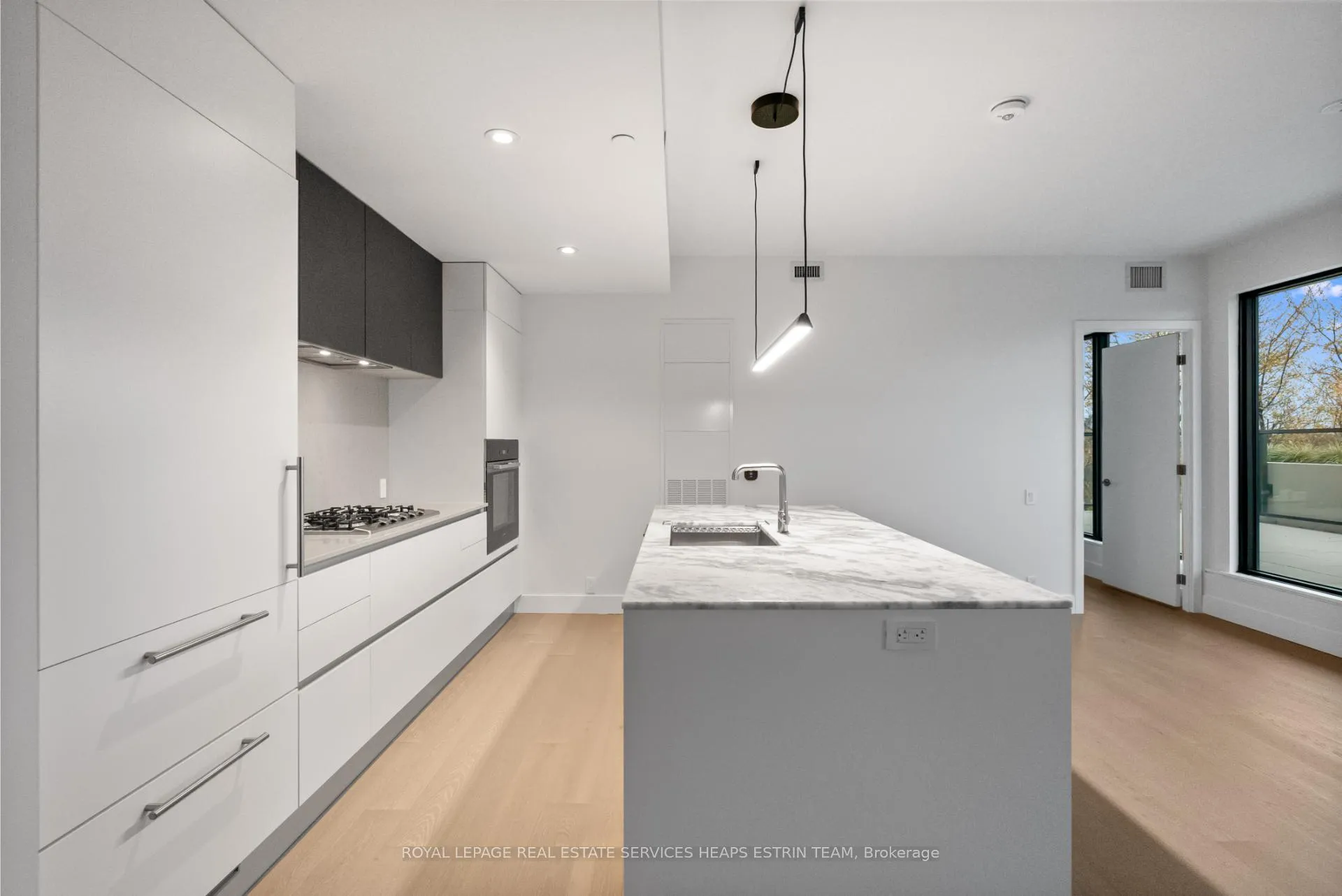 Photo 6 of Unit 606, 1414 Bayview Avenue, Toronto, Mount Pleasant East — HOMEH