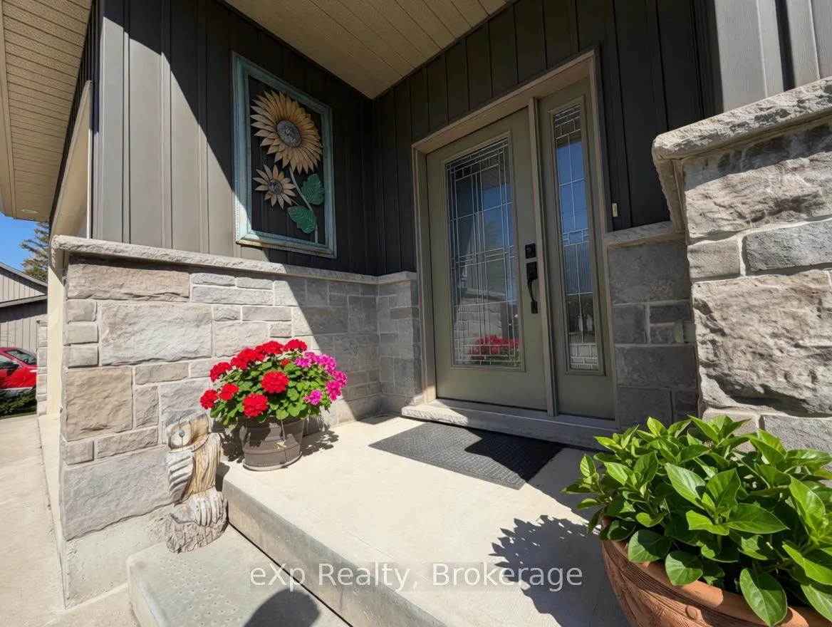 Photo 3 of 133 William Street, West Grey — HOMEH