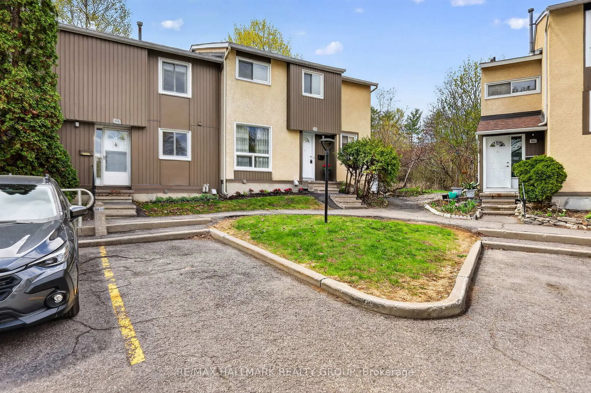 Photo 2 of 1458 Lassiter Terrace, Ottawa, Beaconwood — HOMEH