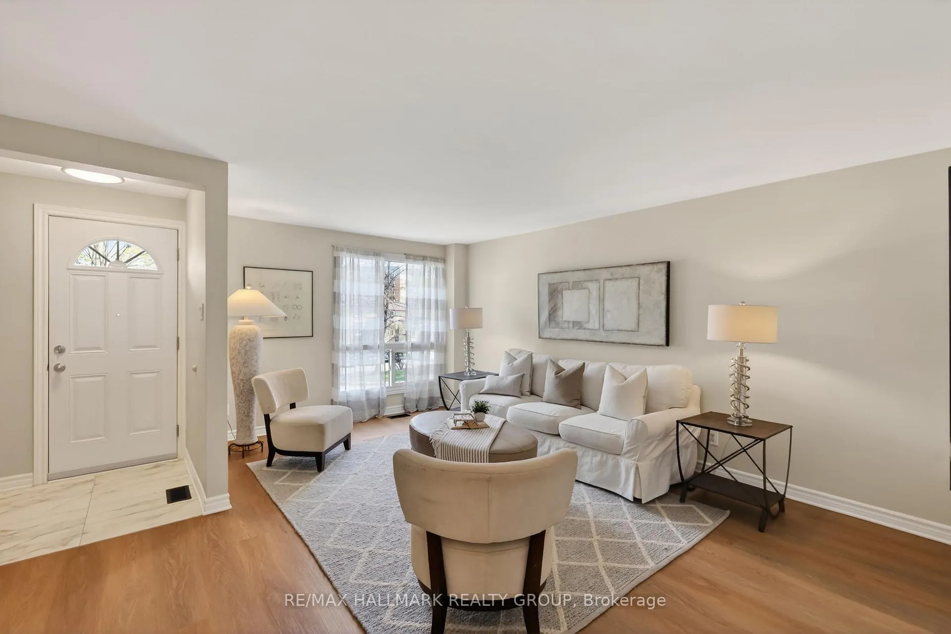 Photo 5 of 1458 Lassiter Terrace, Ottawa, Beaconwood — HOMEH