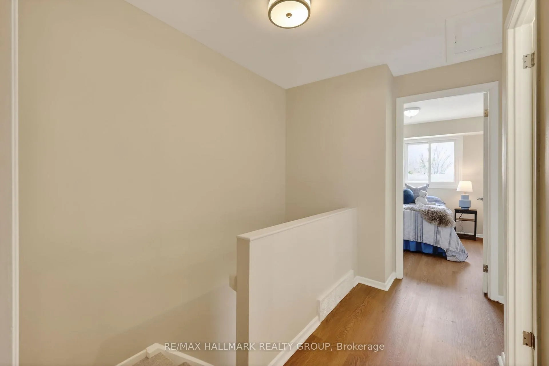 Photo 11 of 1458 Lassiter Terrace, Ottawa, Beaconwood — HOMEH