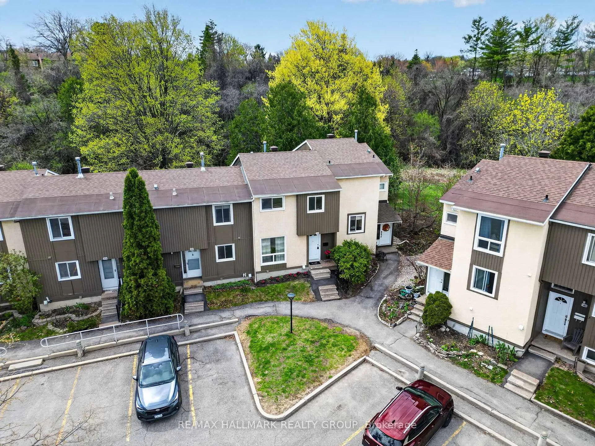 Photo 22 of 1458 Lassiter Terrace, Ottawa, Beaconwood — HOMEH