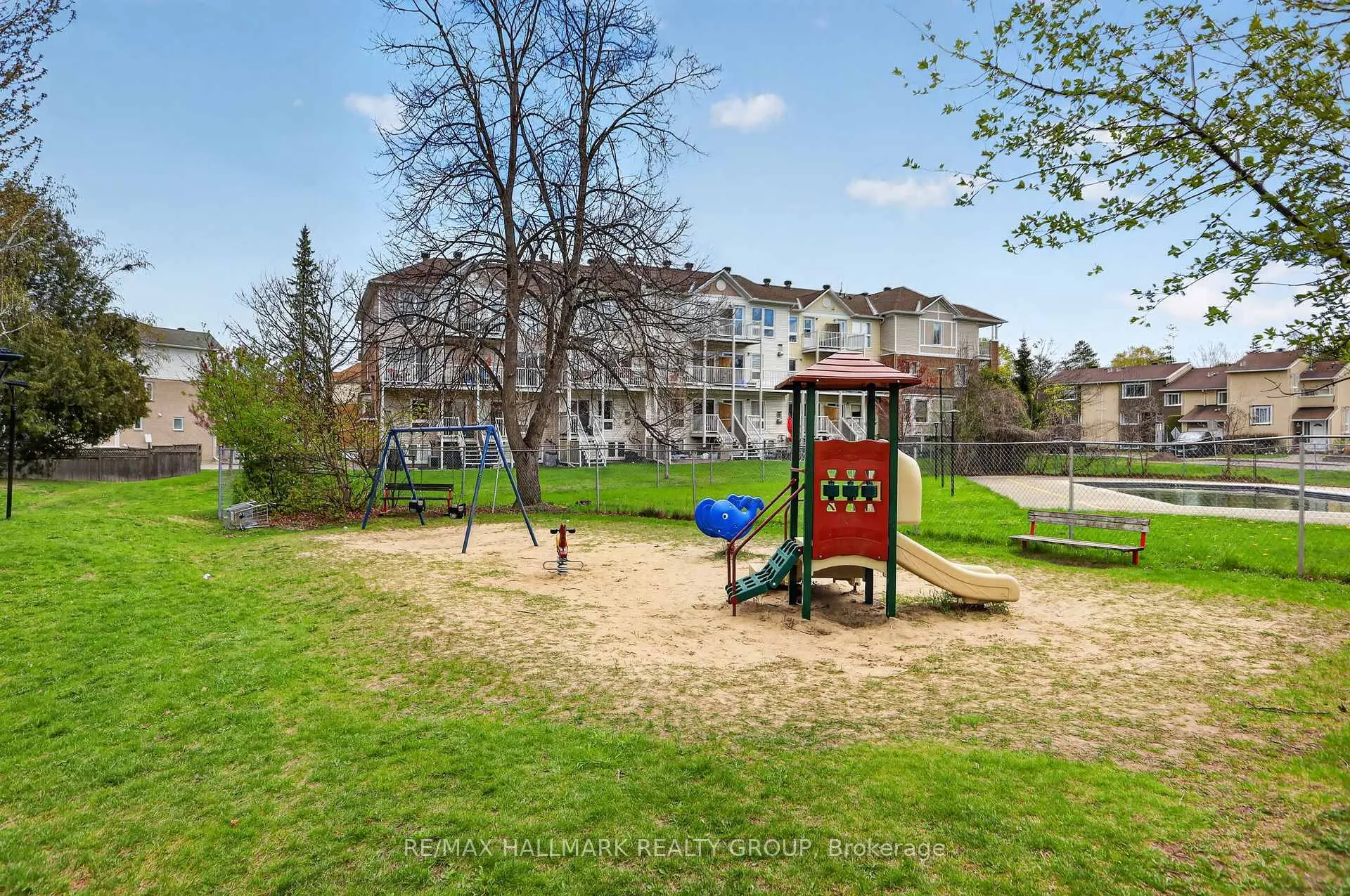 Photo 25 of 1458 Lassiter Terrace, Ottawa, Beaconwood — HOMEH