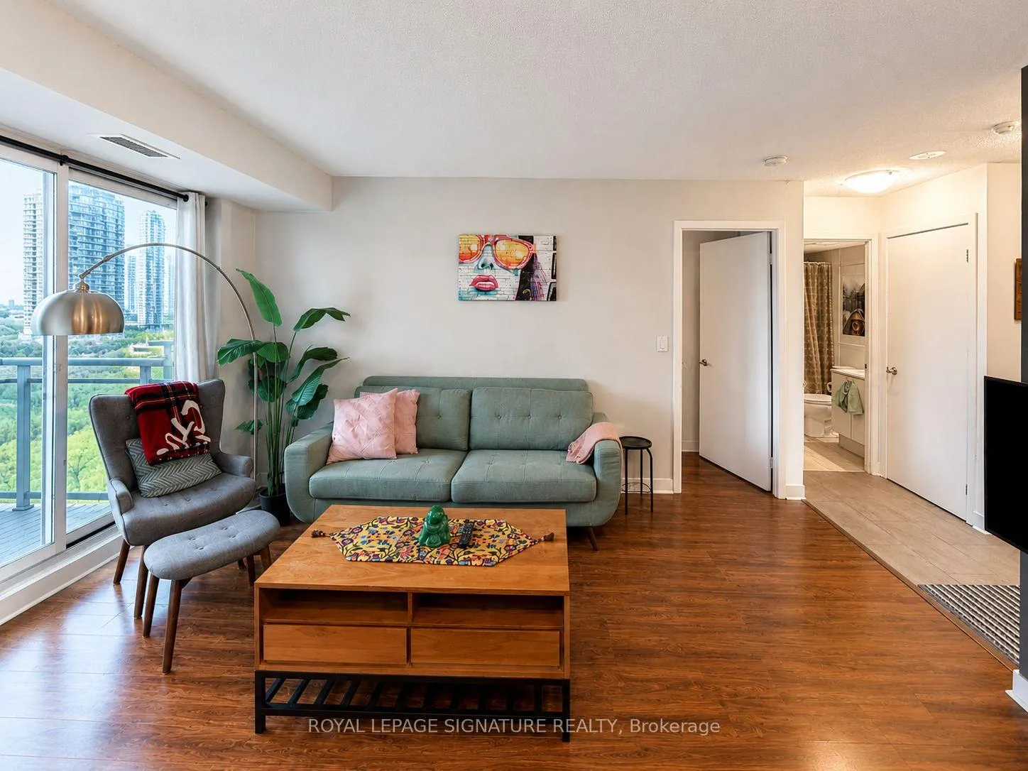 Photo 4 of Unit 1102, 155 Legion Road, Etobicoke, Mimico — HOMEH