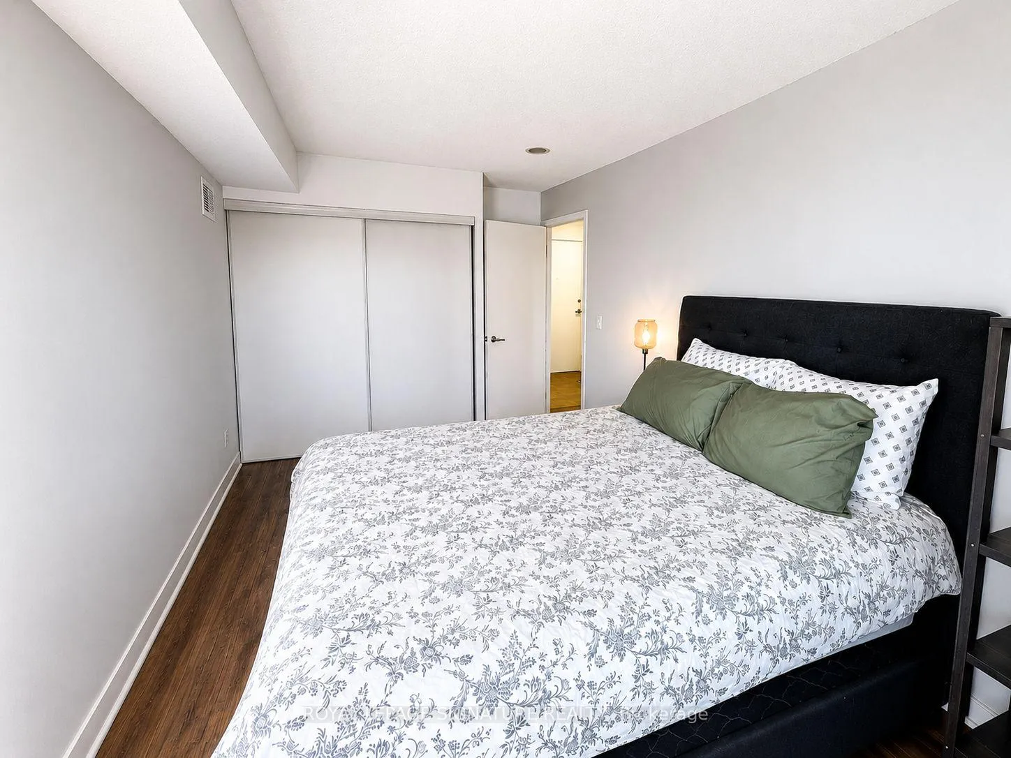 Photo 8 of Unit 1102, 155 Legion Road, Etobicoke, Mimico — HOMEH