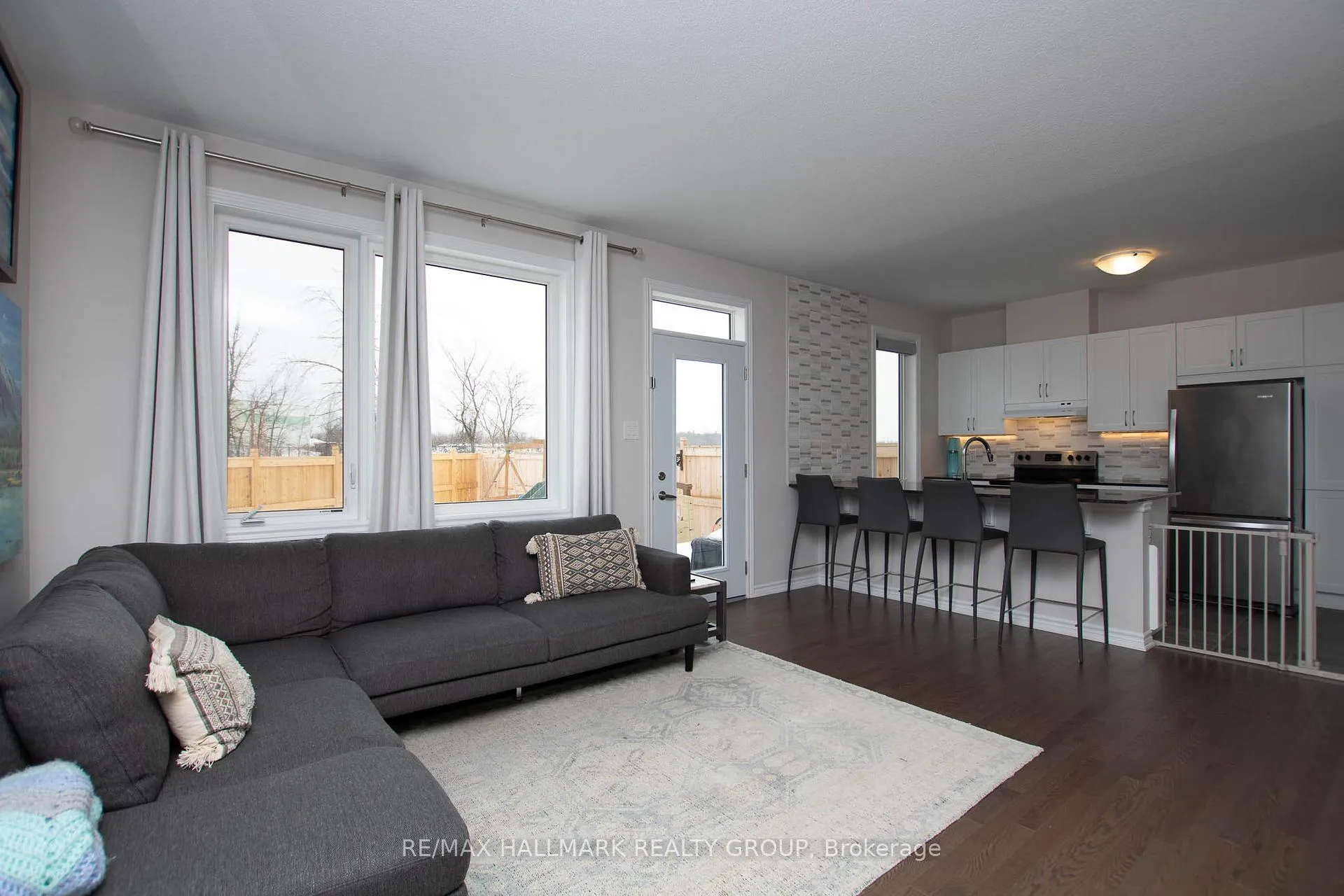 Photo 7 of 625 Crevier Walk, Ottawa, Chapel Hill South - Orleans Village — HOMEH