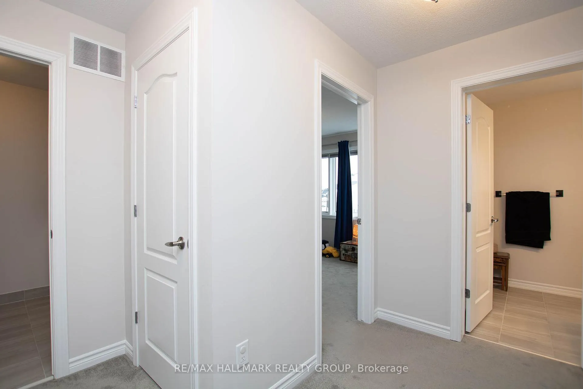Photo 16 of 625 Crevier Walk, Ottawa, Chapel Hill South - Orleans Village — HOMEH