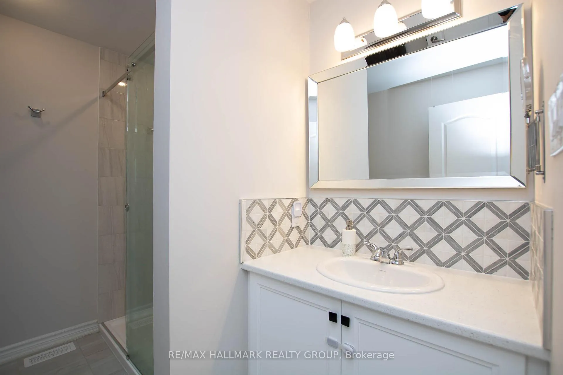Photo 20 of 625 Crevier Walk, Ottawa, Chapel Hill South - Orleans Village — HOMEH