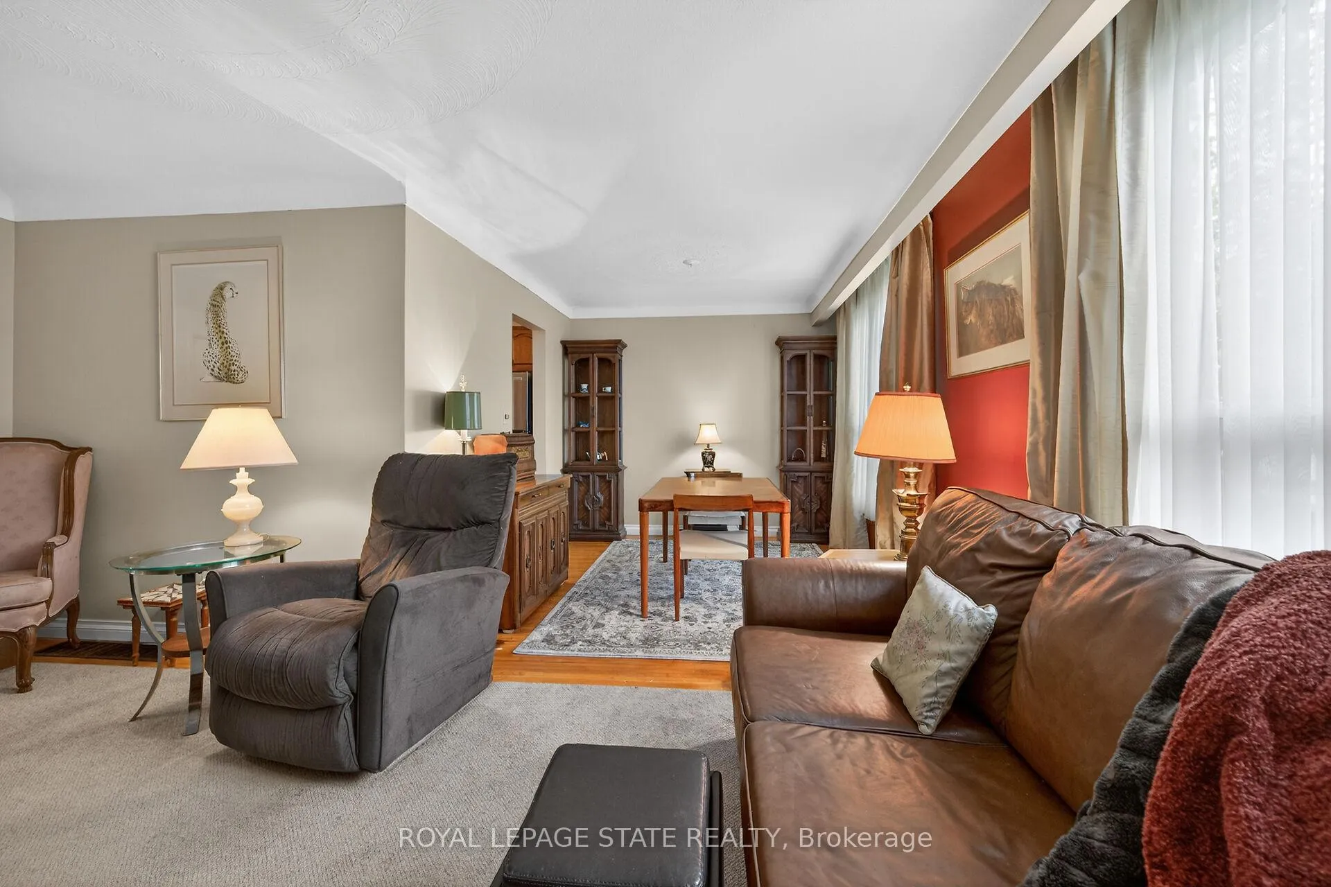Photo 9 of 582 Woodview Road, Burlington, Roseland — HOMEH