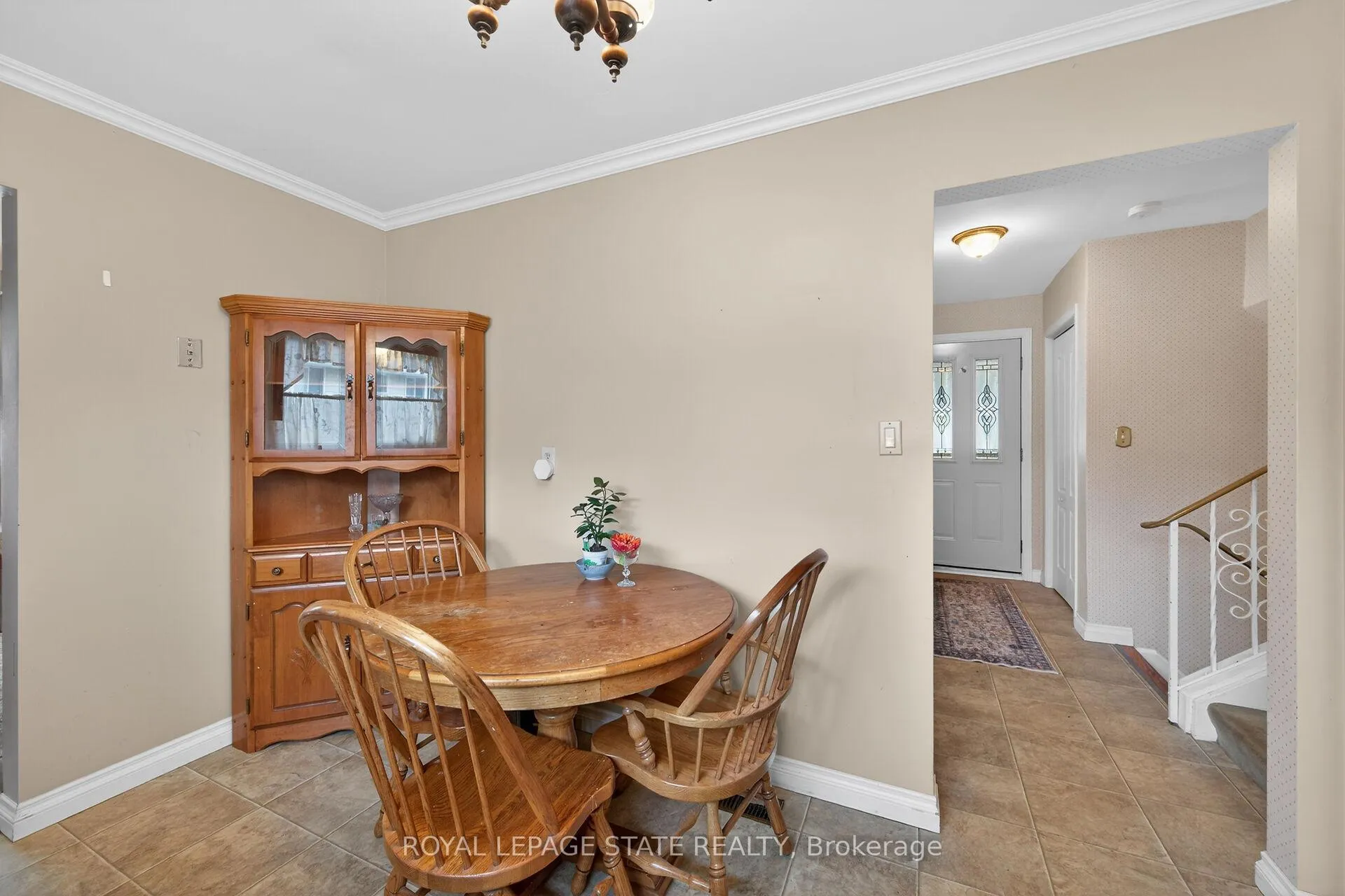 Photo 19 of 582 Woodview Road, Burlington, Roseland — HOMEH