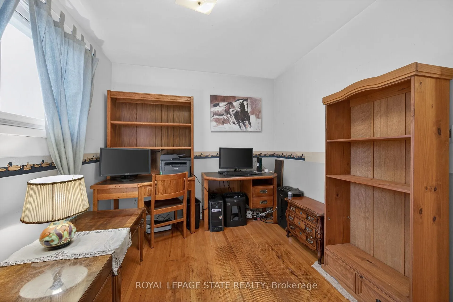 Photo 27 of 582 Woodview Road, Burlington, Roseland — HOMEH
