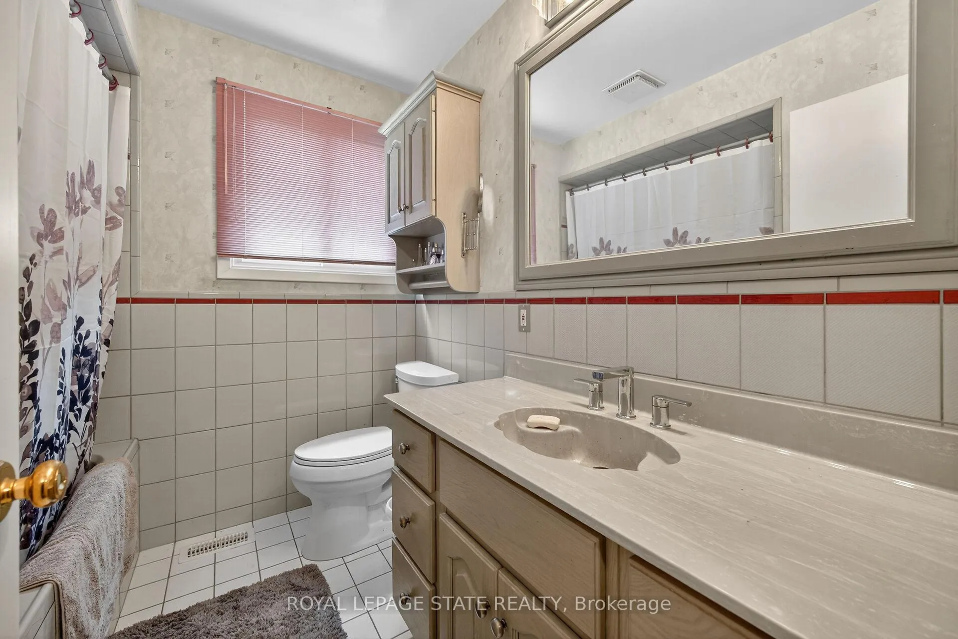 Photo 29 of 582 Woodview Road, Burlington, Roseland — HOMEH