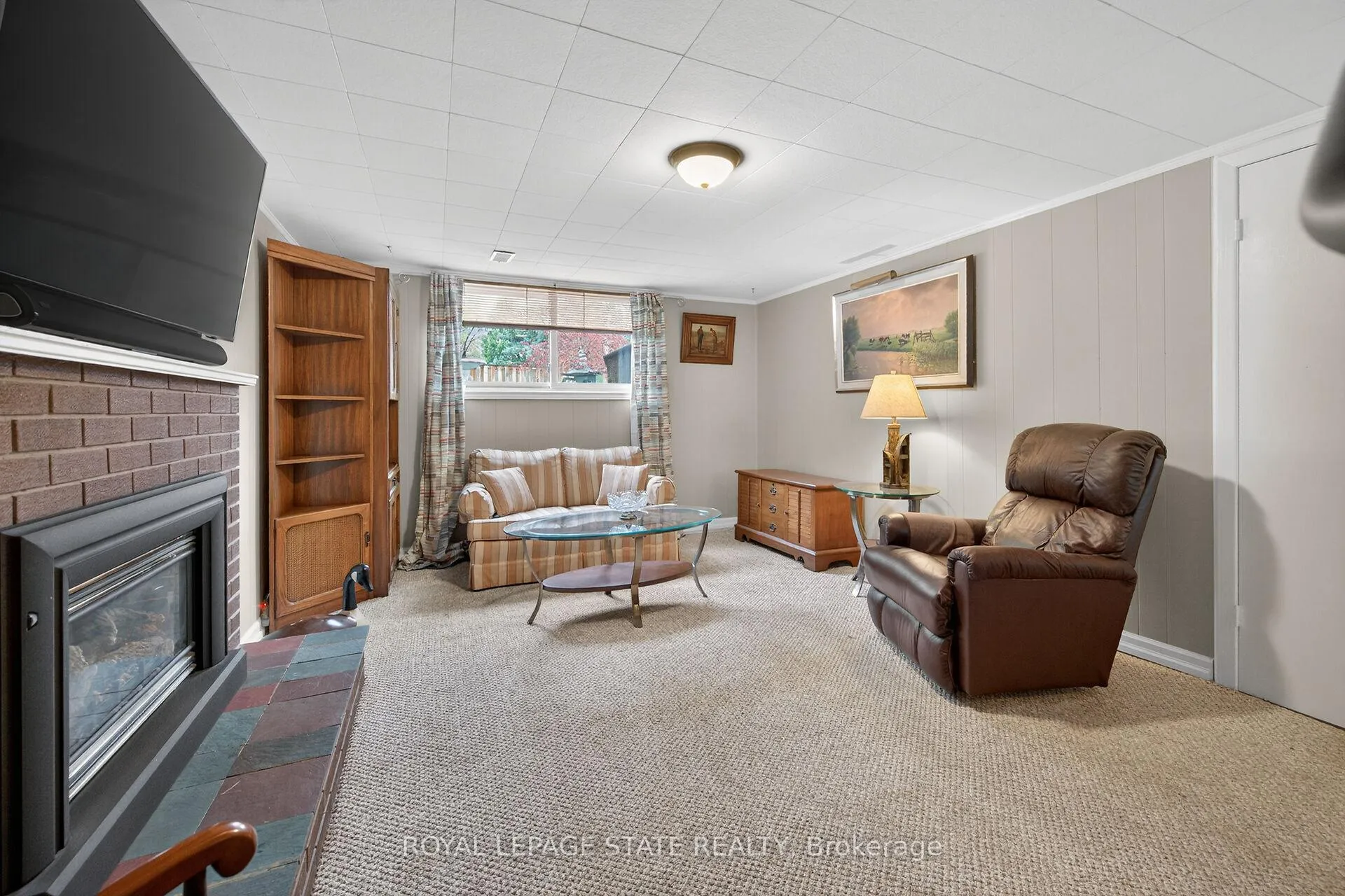 Photo 32 of 582 Woodview Road, Burlington, Roseland — HOMEH