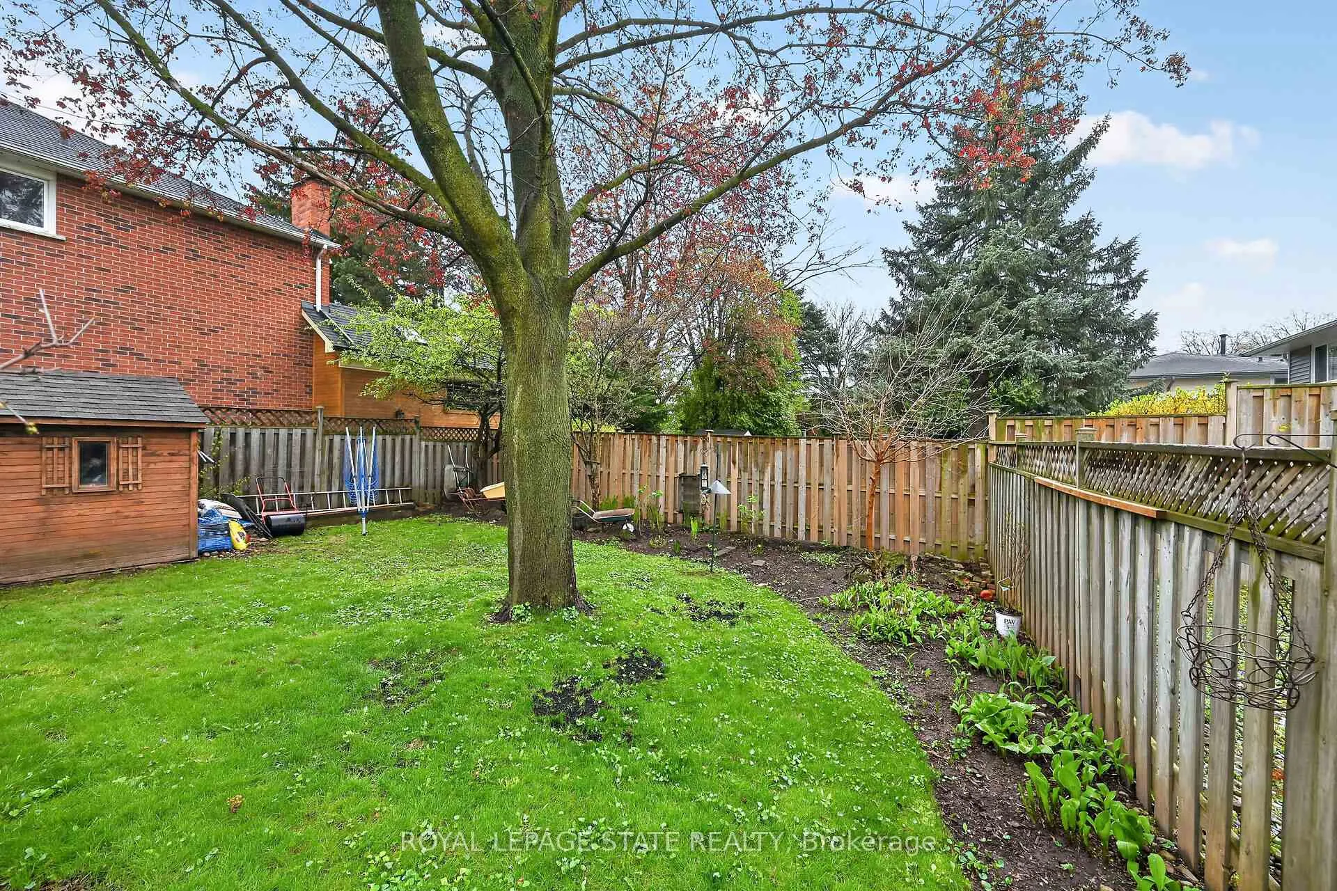 Photo 43 of 582 Woodview Road, Burlington, Roseland — HOMEH