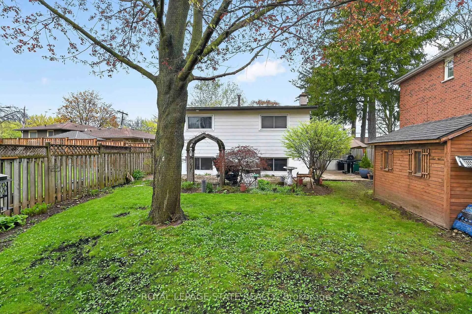 Photo 45 of 582 Woodview Road, Burlington, Roseland — HOMEH