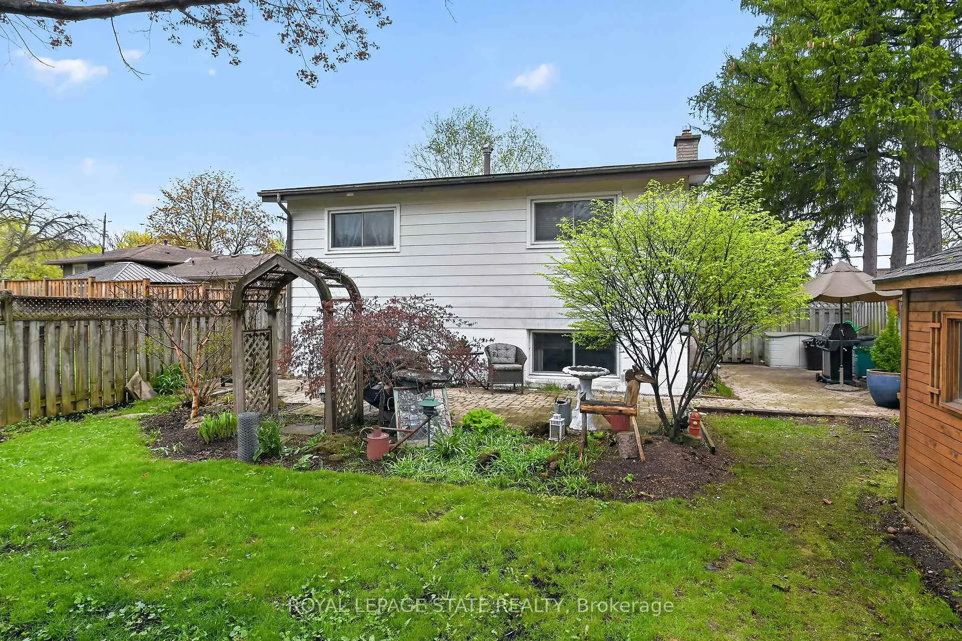Photo 46 of 582 Woodview Road, Burlington, Roseland — HOMEH