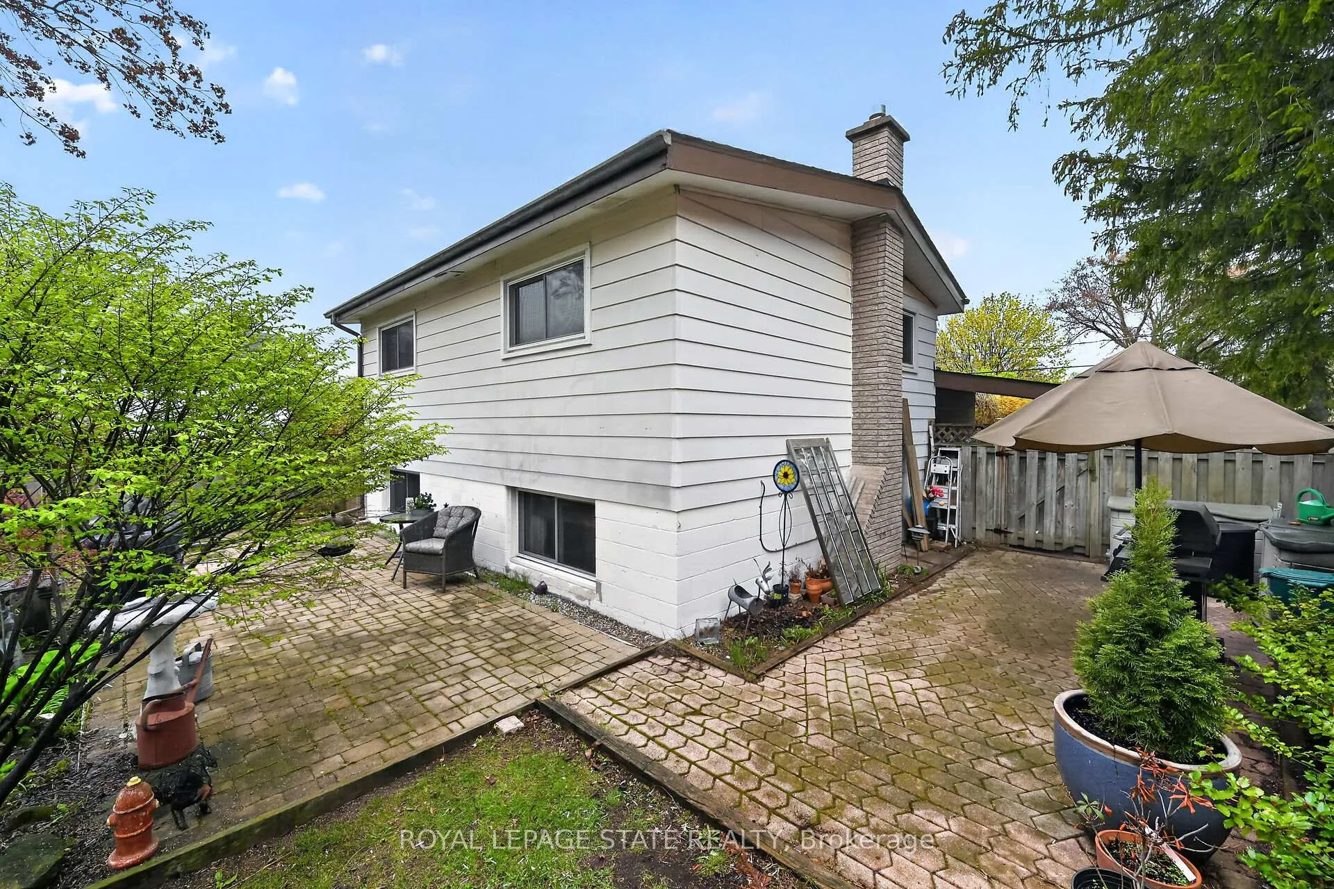 Photo 48 of 582 Woodview Road, Burlington, Roseland — HOMEH