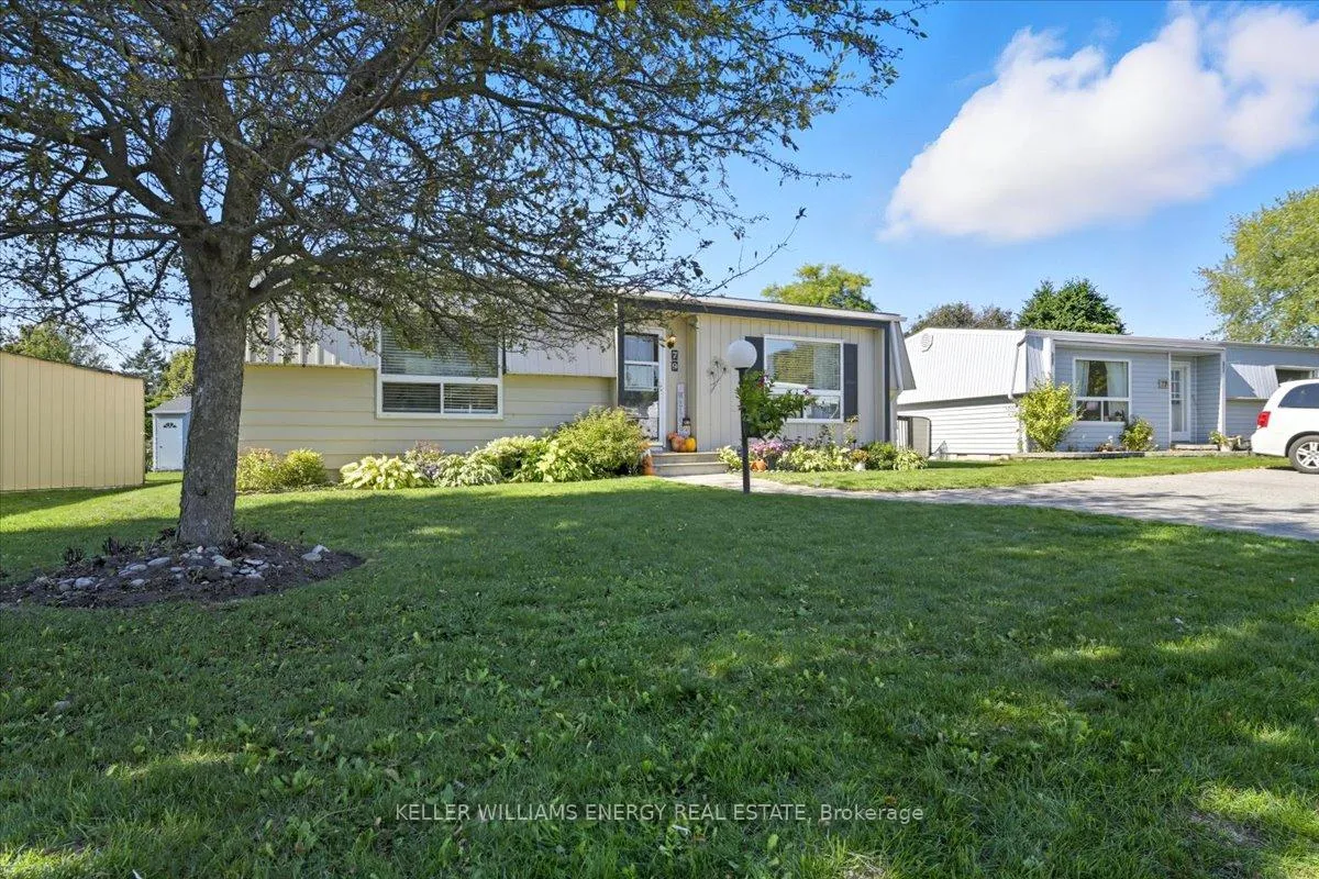 Photo 3 of 79 Fairway Drive, Clarington, Newcastle — HOMEH