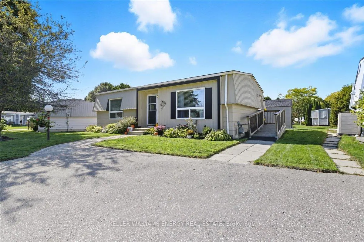 Photo 4 of 79 Fairway Drive, Clarington, Newcastle — HOMEH