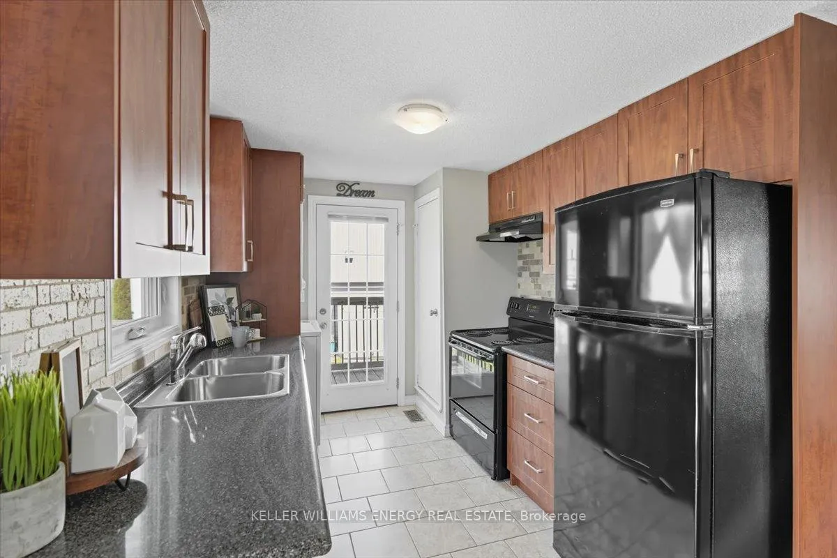 Photo 11 of 79 Fairway Drive, Clarington, Newcastle — HOMEH