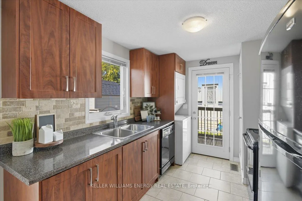 Photo 12 of 79 Fairway Drive, Clarington, Newcastle — HOMEH